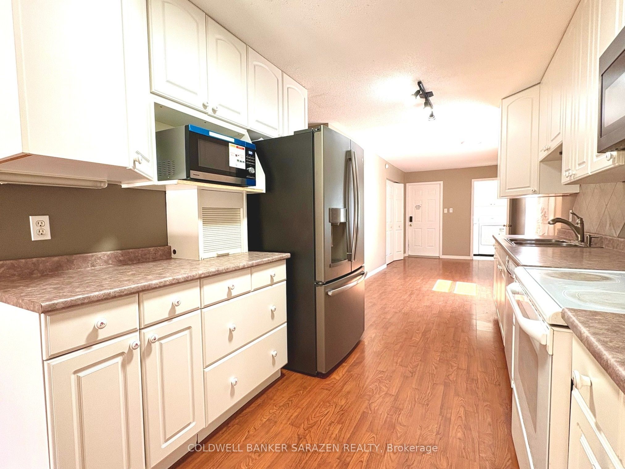 900 Scott-Dupuis Way, Orleans - Convent Glen and Area, ON K1C 3A7 photo 4