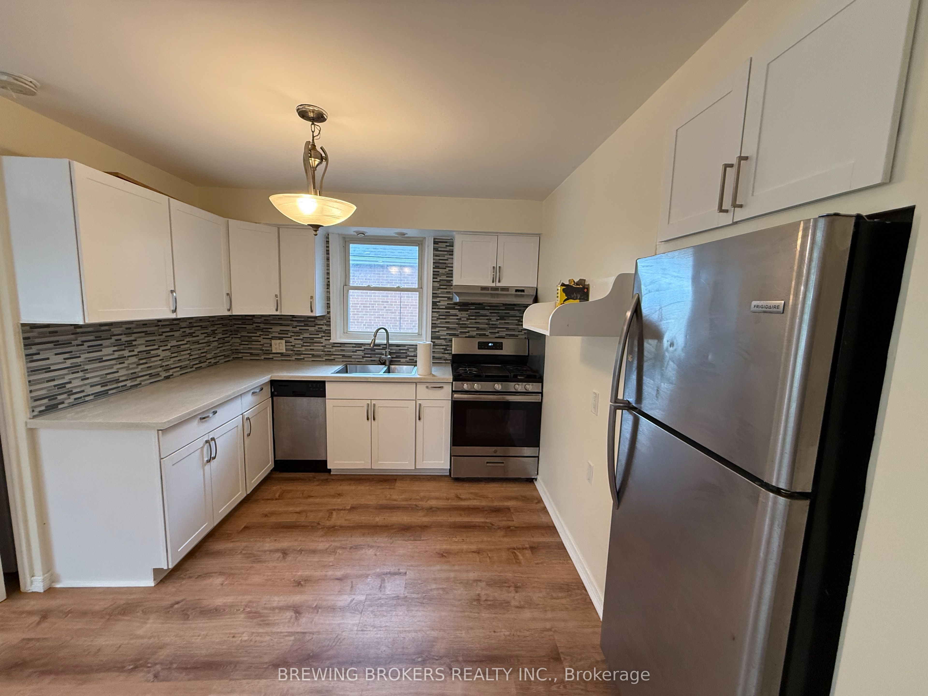 175 East 33rd Street, Hamilton, ON L8V 3T5 photo 3