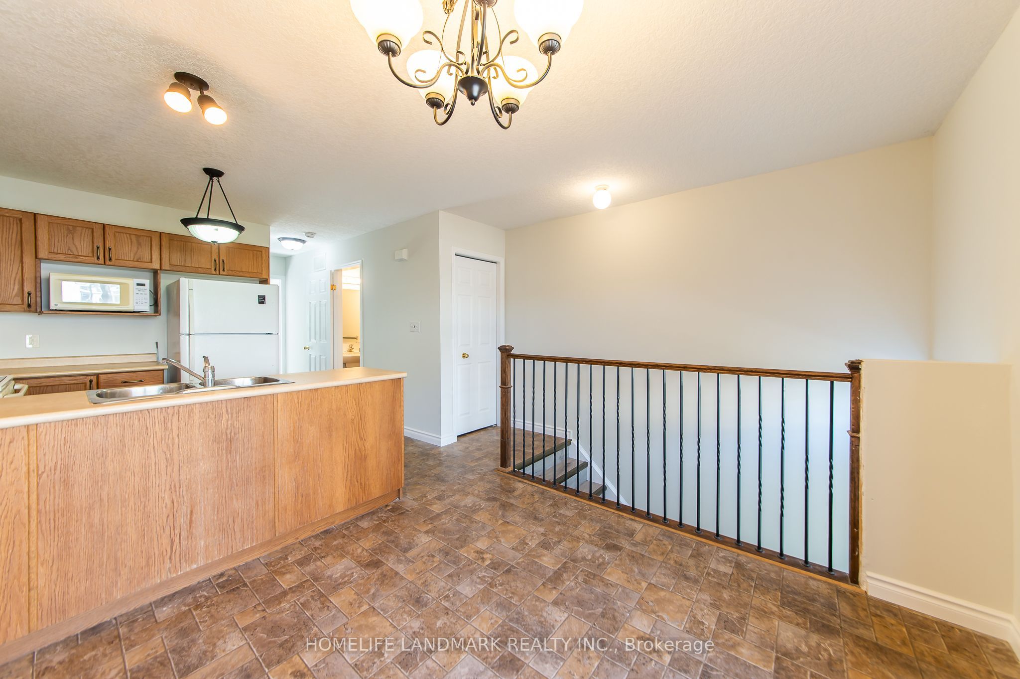 619 WILD GINGER Avenue J54, Waterloo, ON N2V 2X1 photo 4