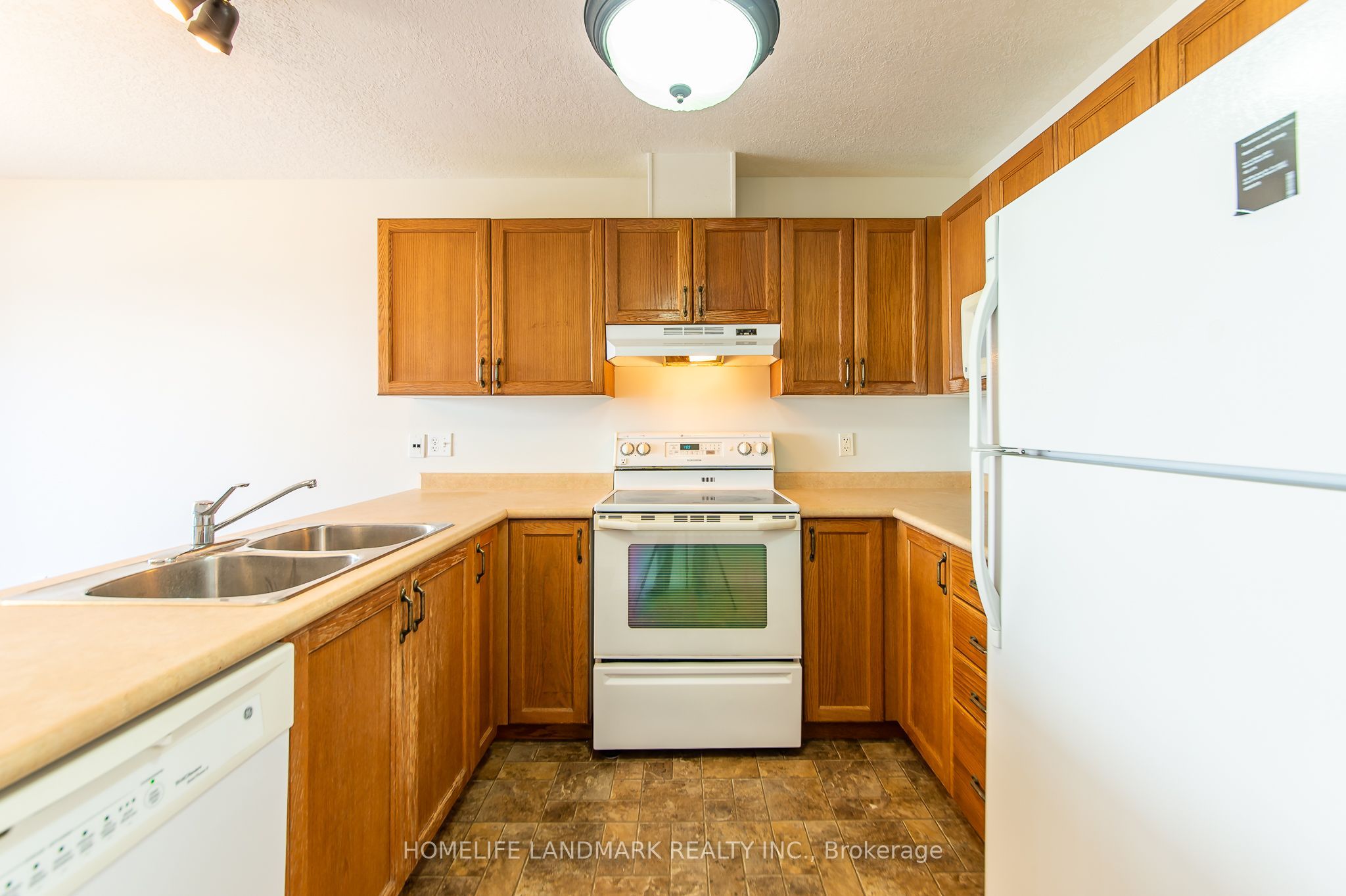 619 WILD GINGER Avenue J54, Waterloo, ON N2V 2X1 photo 5