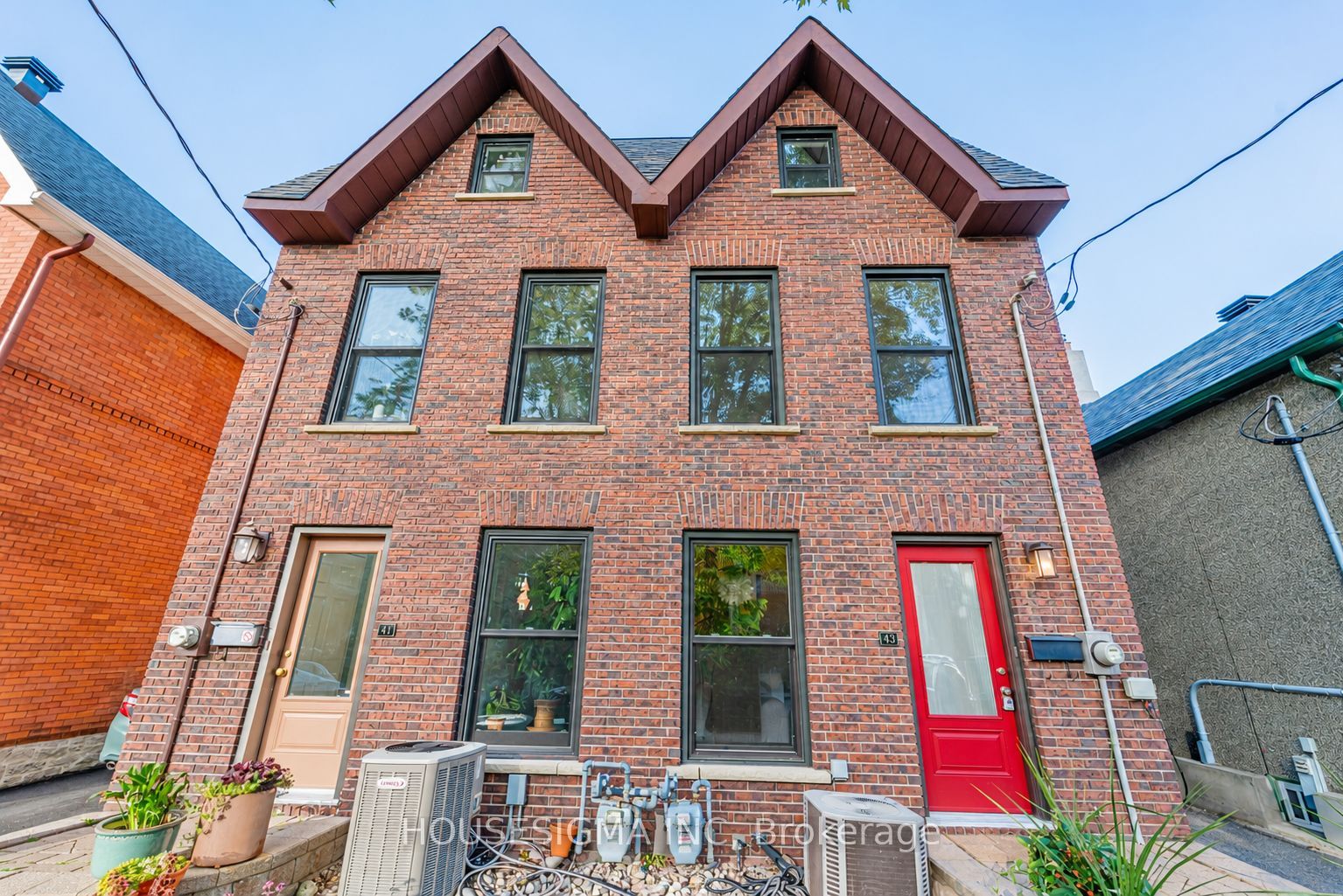 43 Sweetland Avenue, Lower Town - Sandy Hill, ON K1N 7T7 photo 2