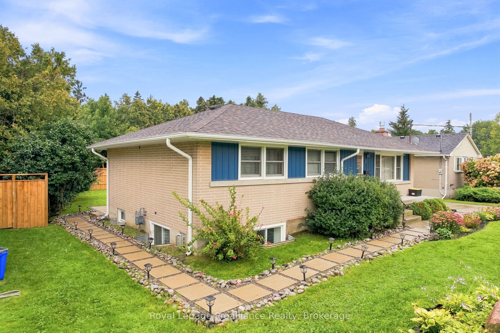 5 Jane Street B, Cobourg, ON K9A 1K2