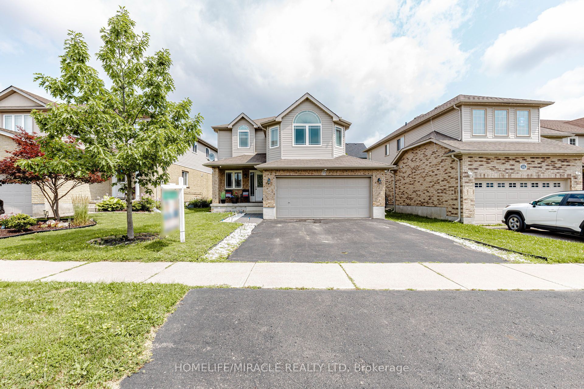 39 Washburn Drive, Guelph, ON N1E 0B6 photo 2