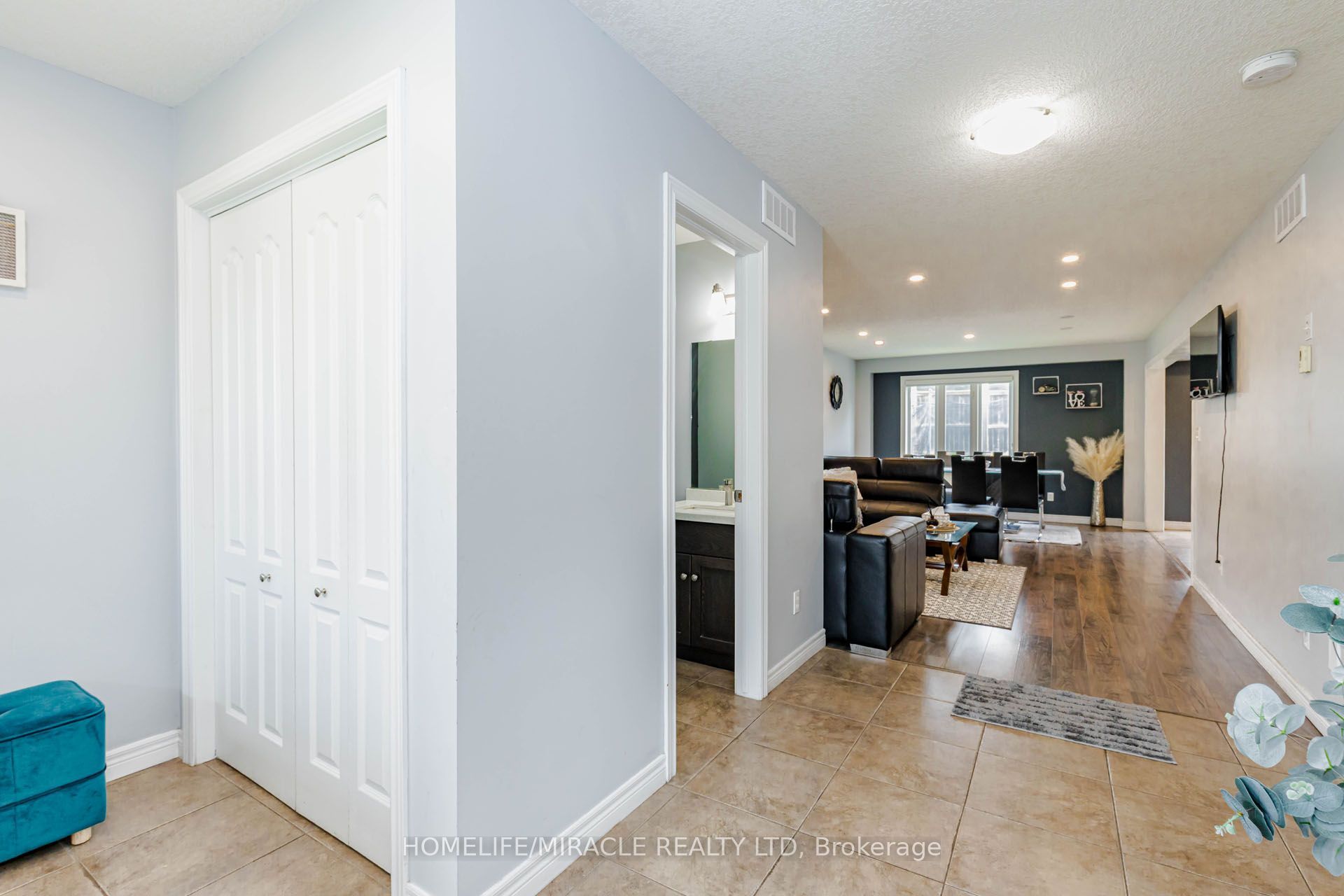 39 Washburn Drive, Guelph, ON N1E 0B6 photo 4