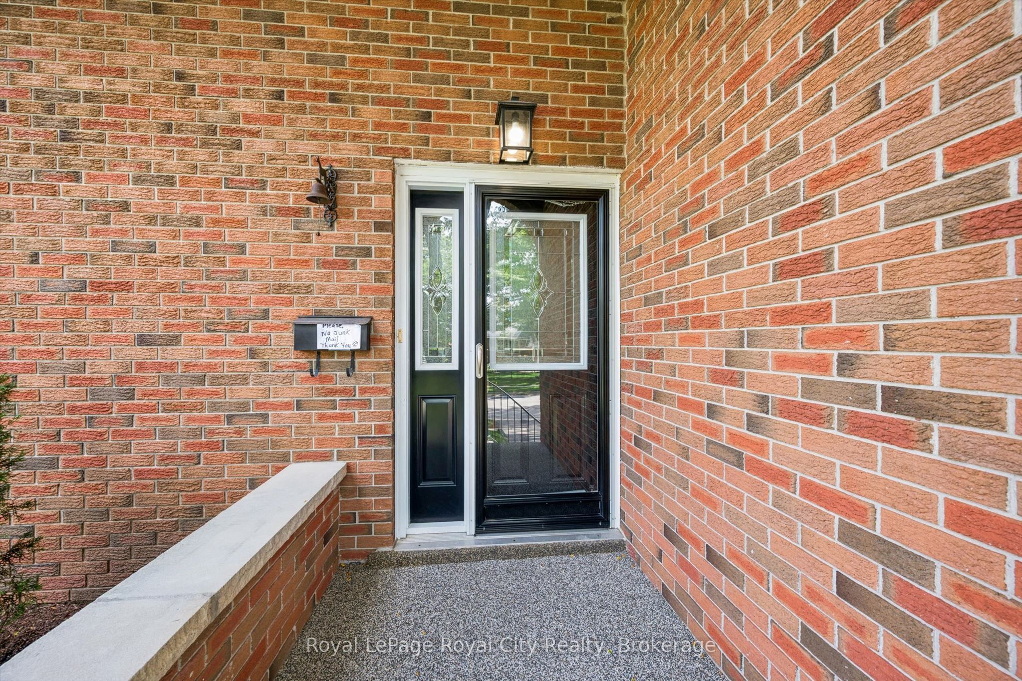40 Bishop Court, Guelph, ON N1G 2R9 photo 3