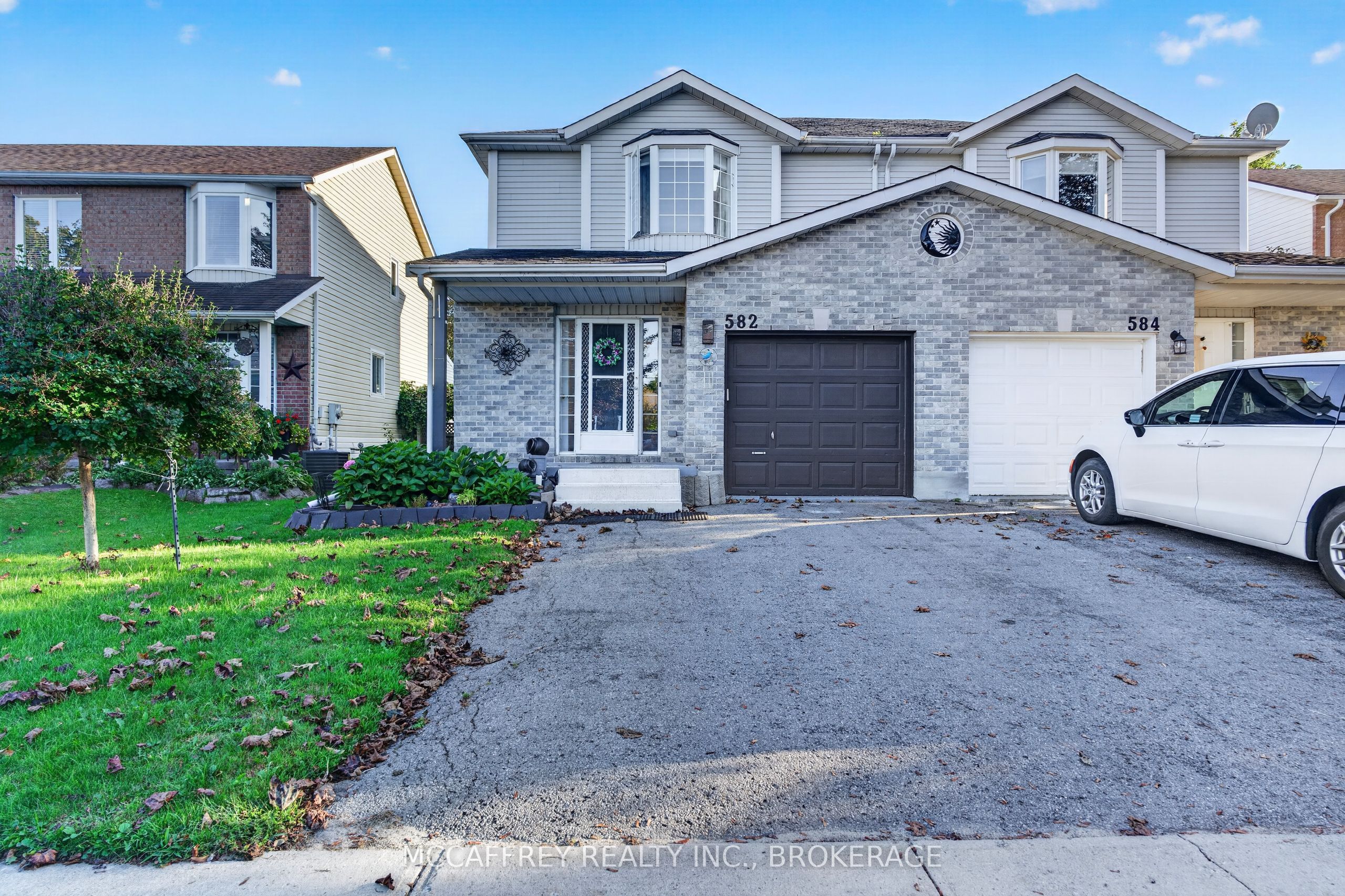 582 Barnsley Crescent, Kingston, ON K7M 8X3
