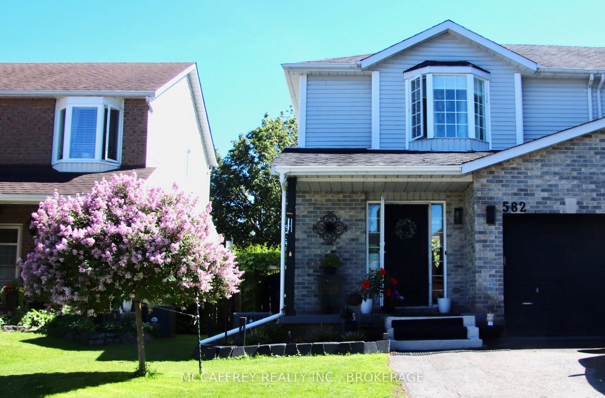 582 Barnsley Crescent, Kingston, ON K7M 8X3 photo 2