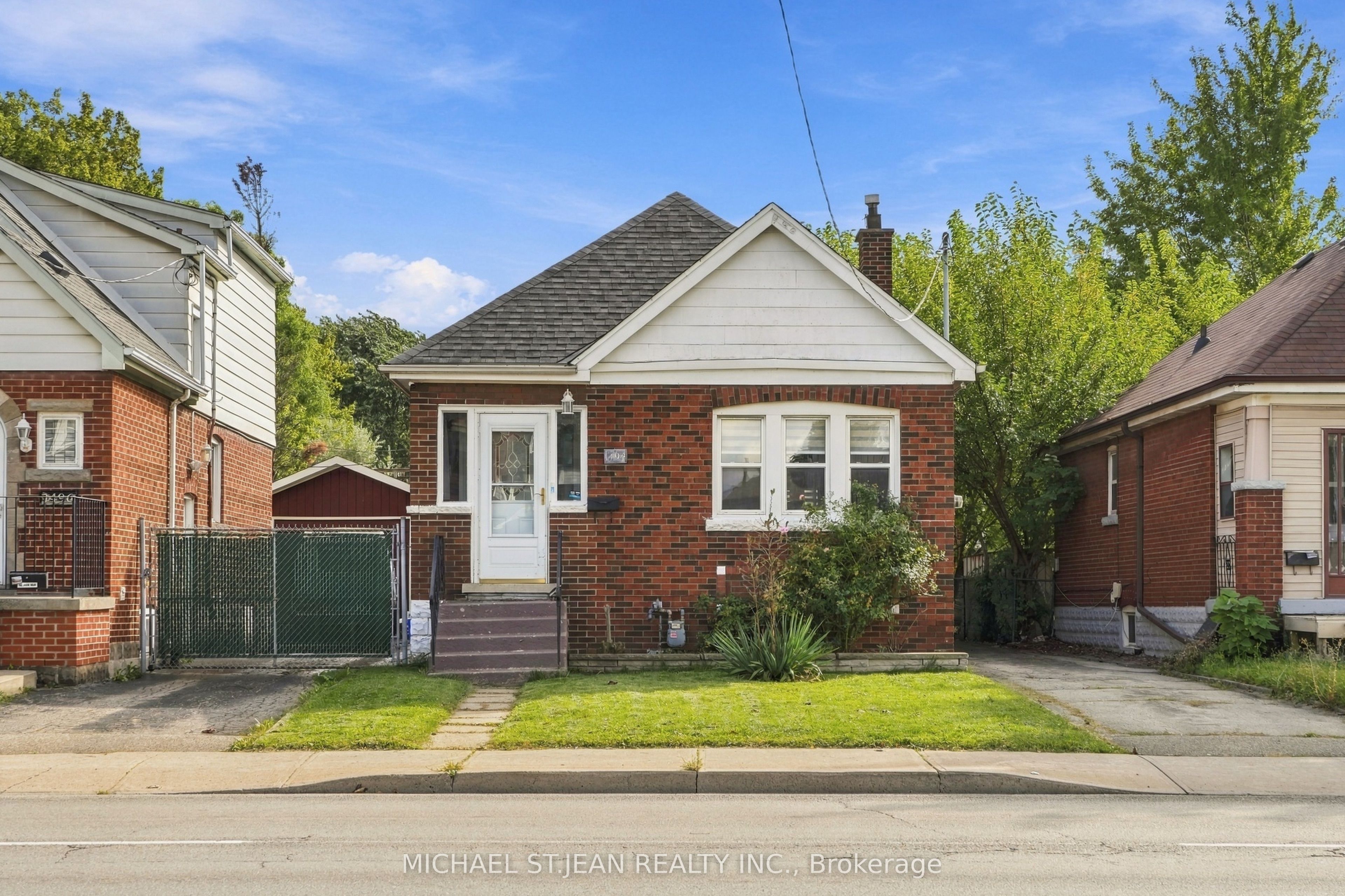 1494 Main Street E, Hamilton, ON L8K 1E1 photo 2