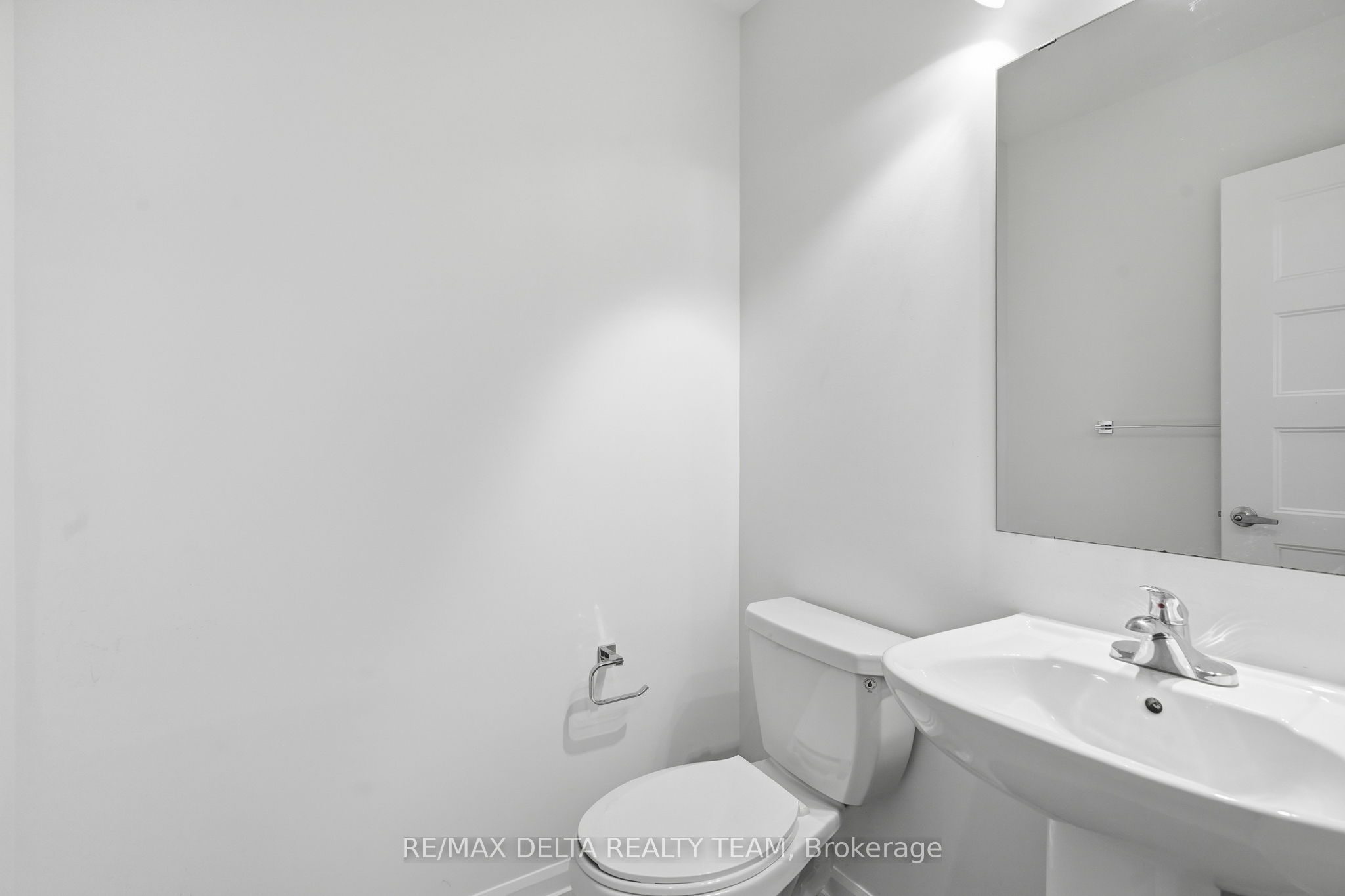 561 Halo Private, Orleans - Convent Glen and Area, ON K1C 0C7 photo 5