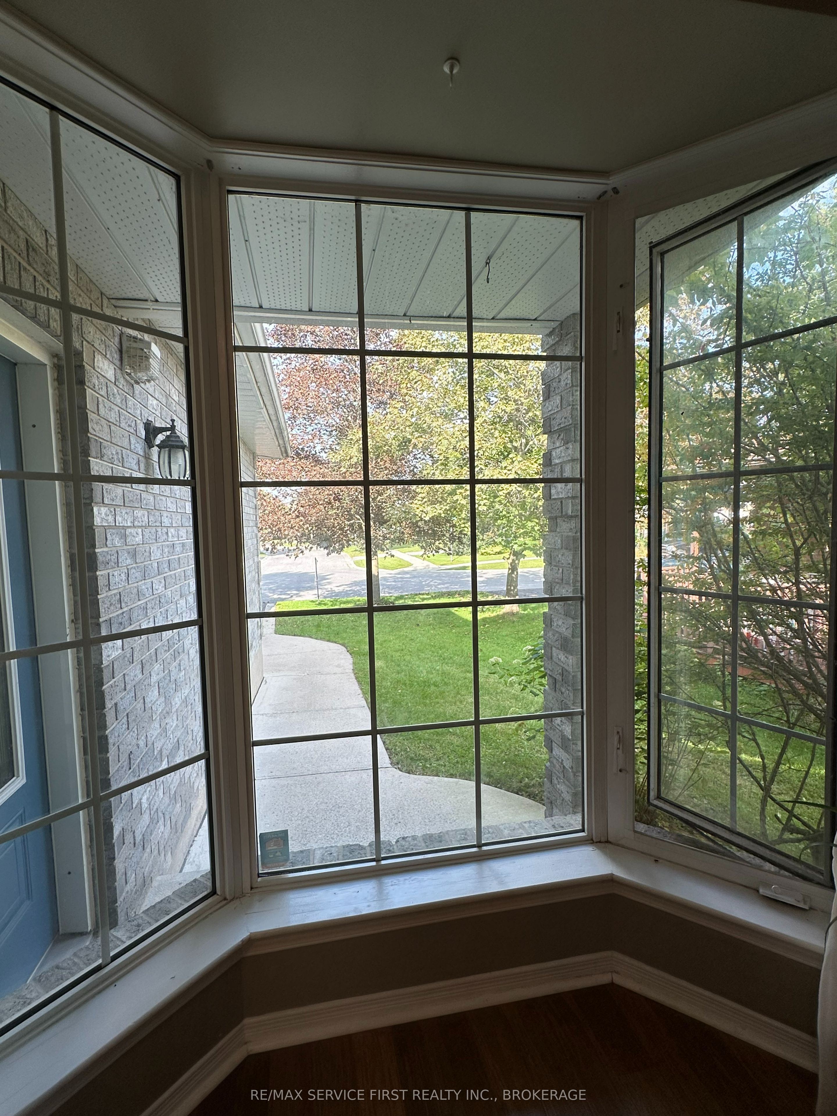 1019 Springfield Drive, Kingston, ON K7M 8V6 photo 3