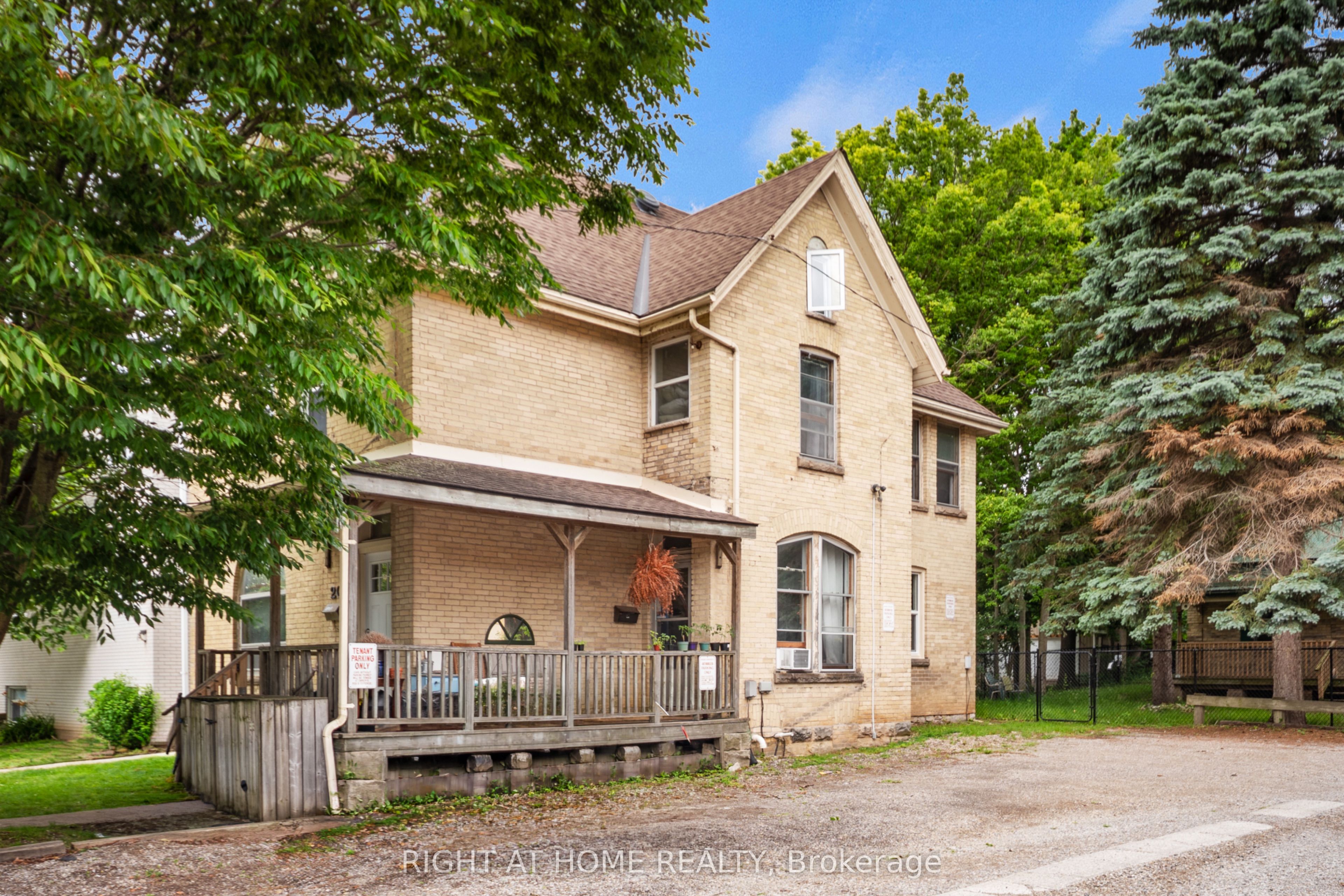 202 Sydenham Street, London East, ON N6A 1W3 photo 3