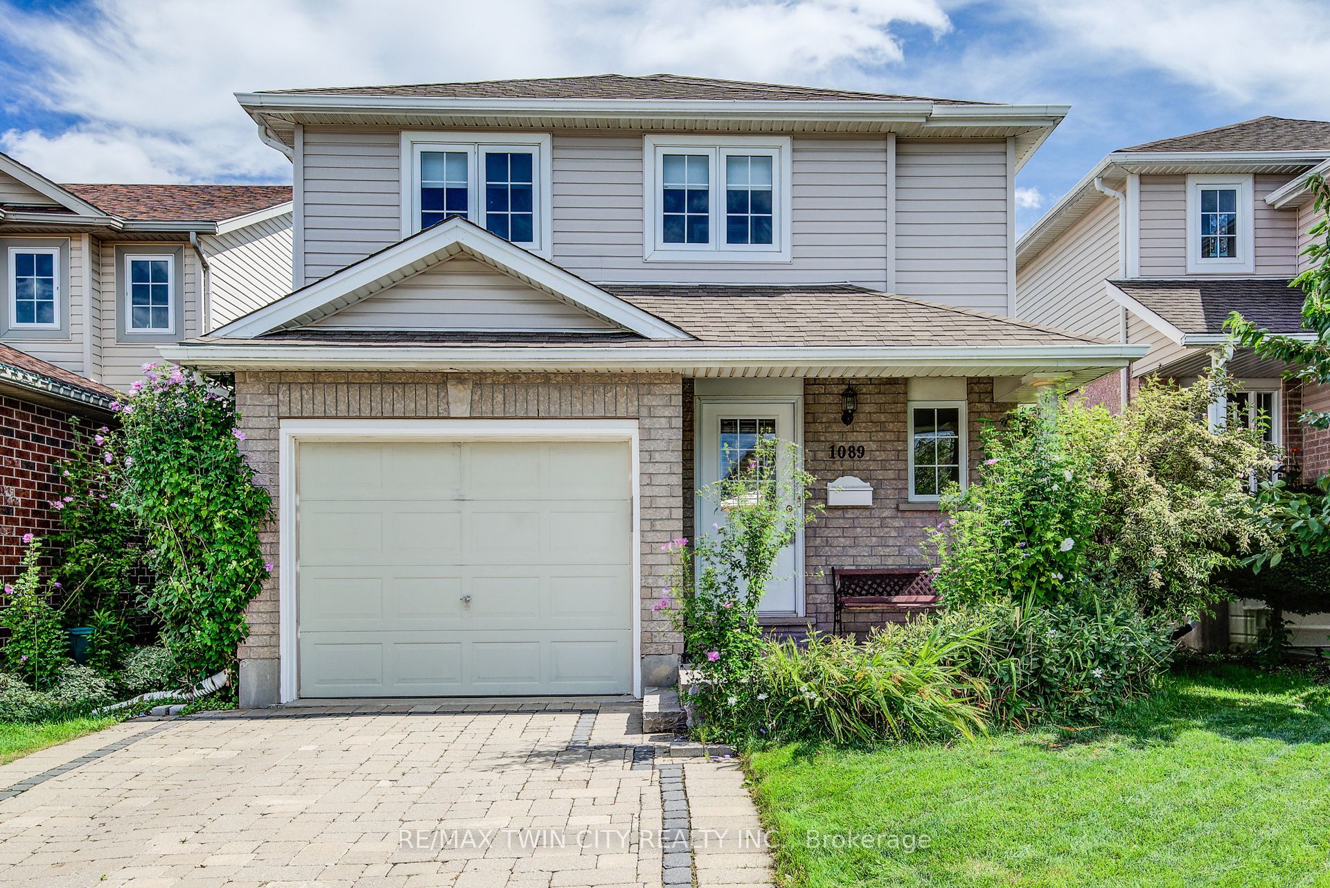 1089 COPPER LEAF Crescent, Kitchener, ON N2E 3W4