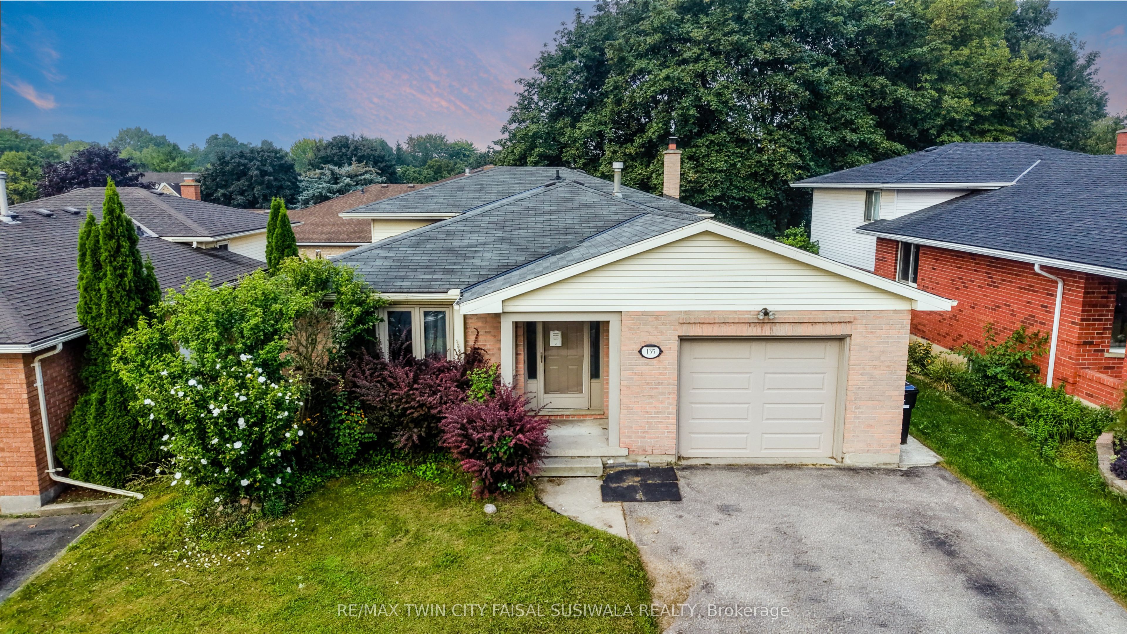 135 Brierdale Drive, Kitchener, ON N2A 3S8