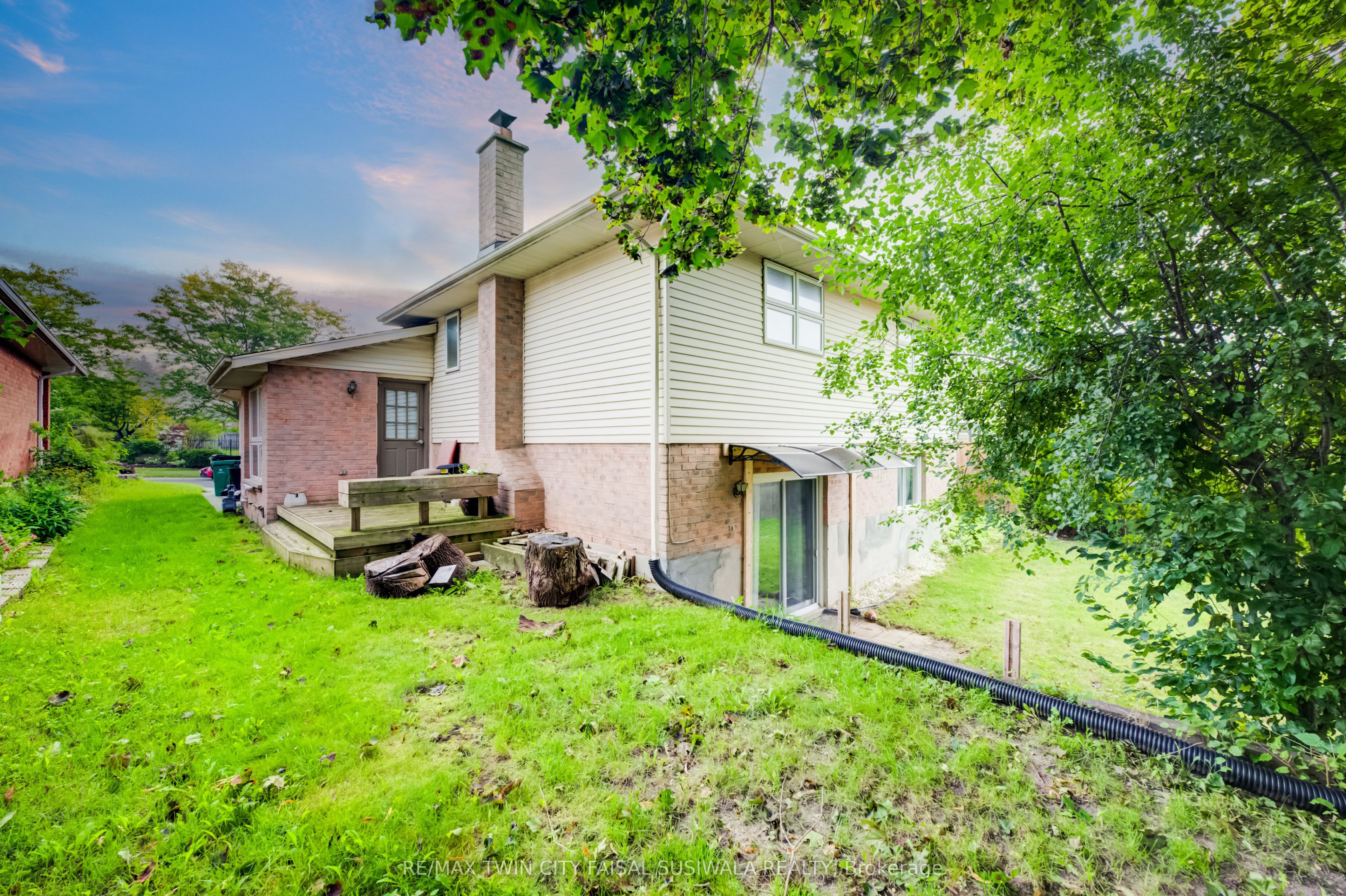 135 Brierdale Drive, Kitchener, ON N2A 3S8 photo 3