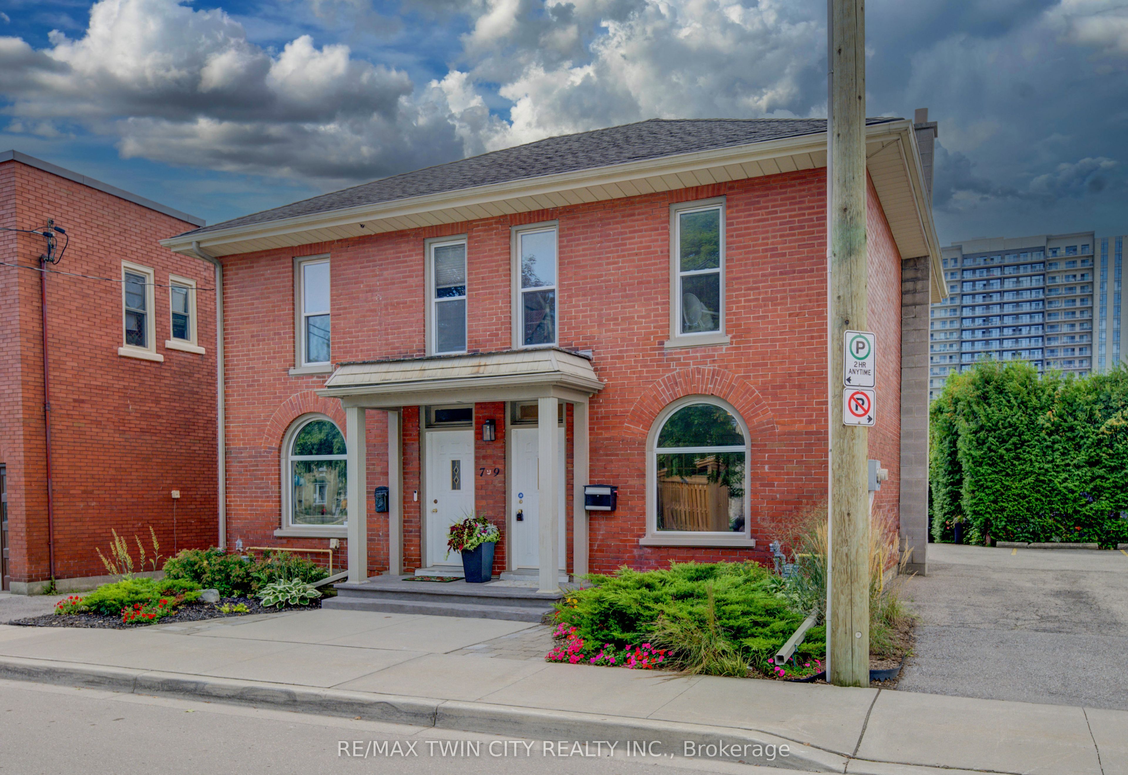 9 Salisbury Avenue, Cambridge, ON N1S 1H7 photo 2