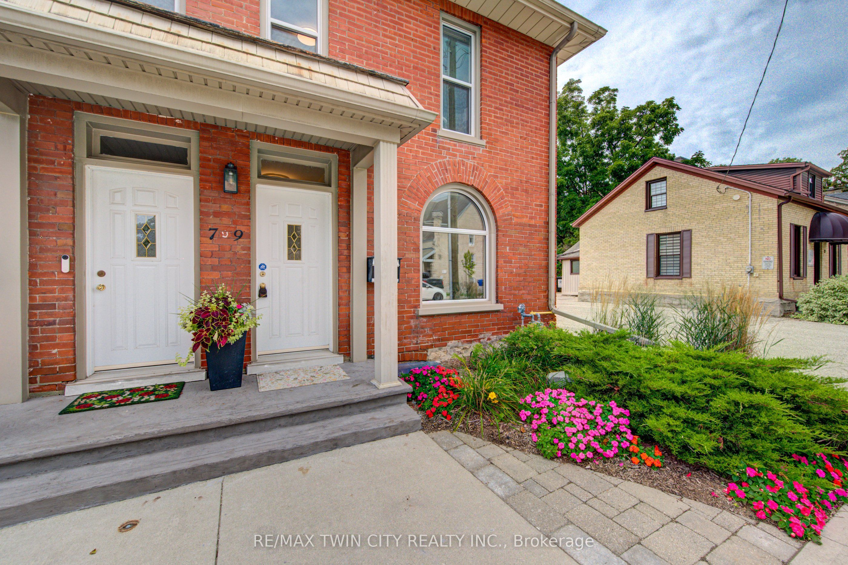 9 Salisbury Avenue, Cambridge, ON N1S 1H7 photo 3