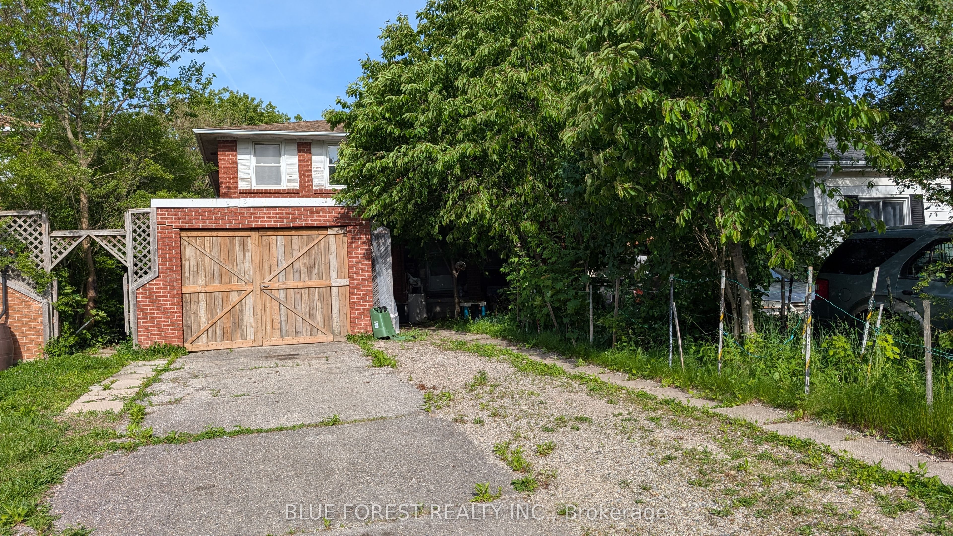 112 Marlborough Avenue, London South, ON N5Z 3S6
