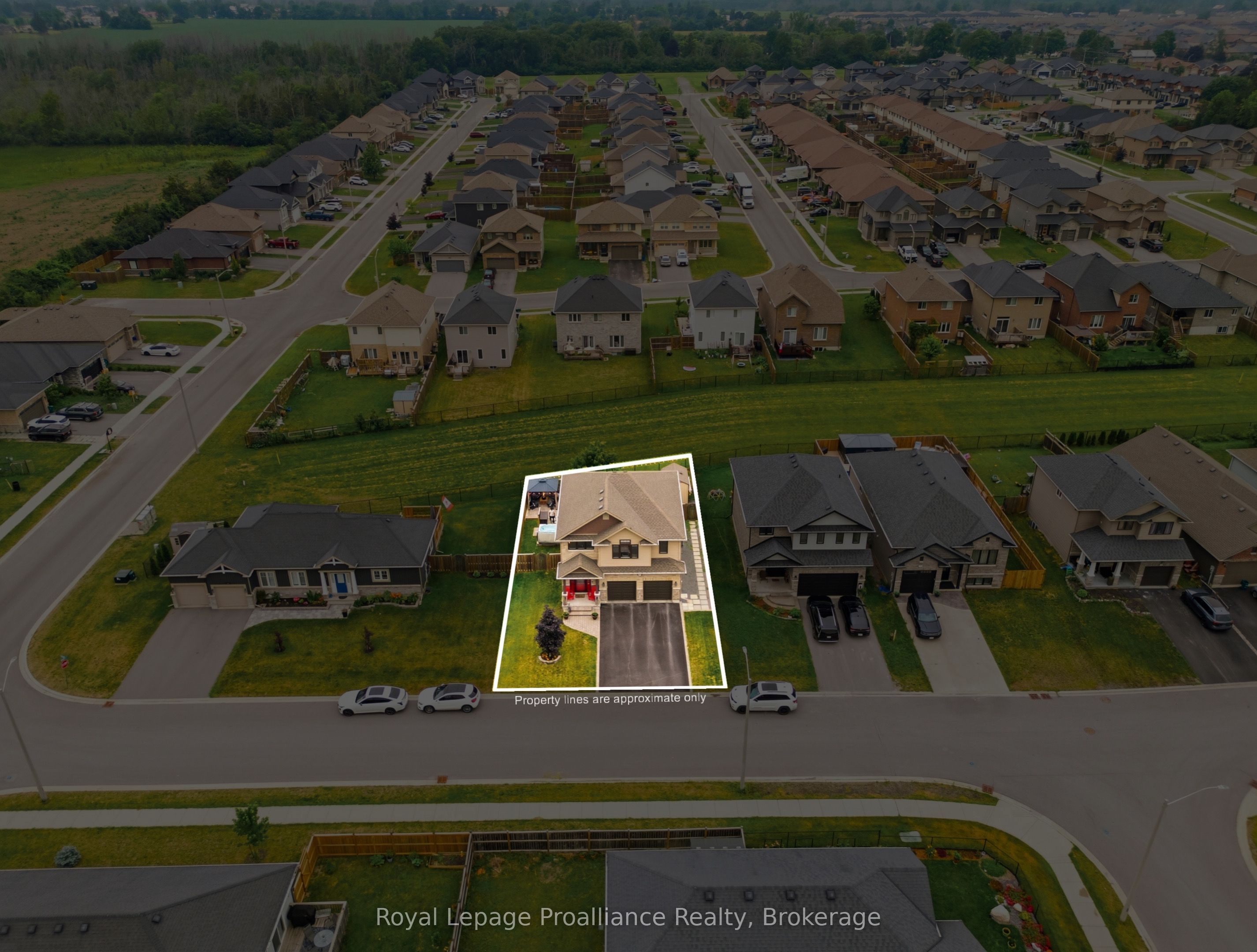 32 Walnut Crescent, Belleville, ON K8N 0E4 photo 4