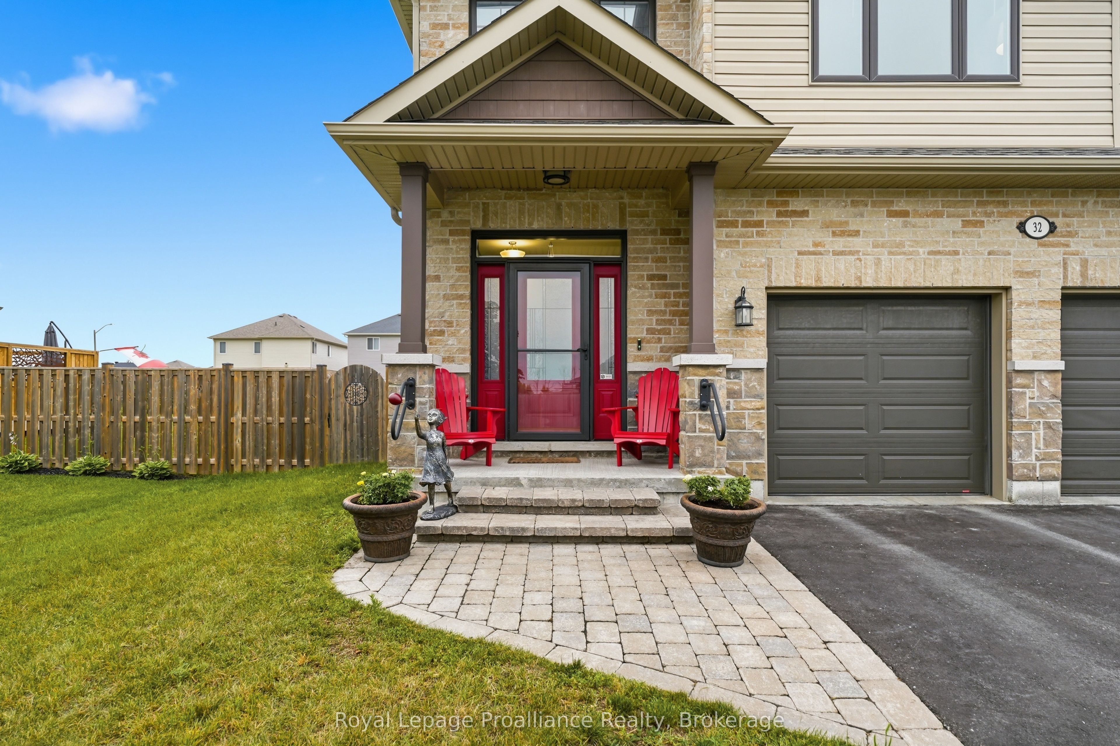 32 Walnut Crescent, Belleville, ON K8N 0E4 photo 5