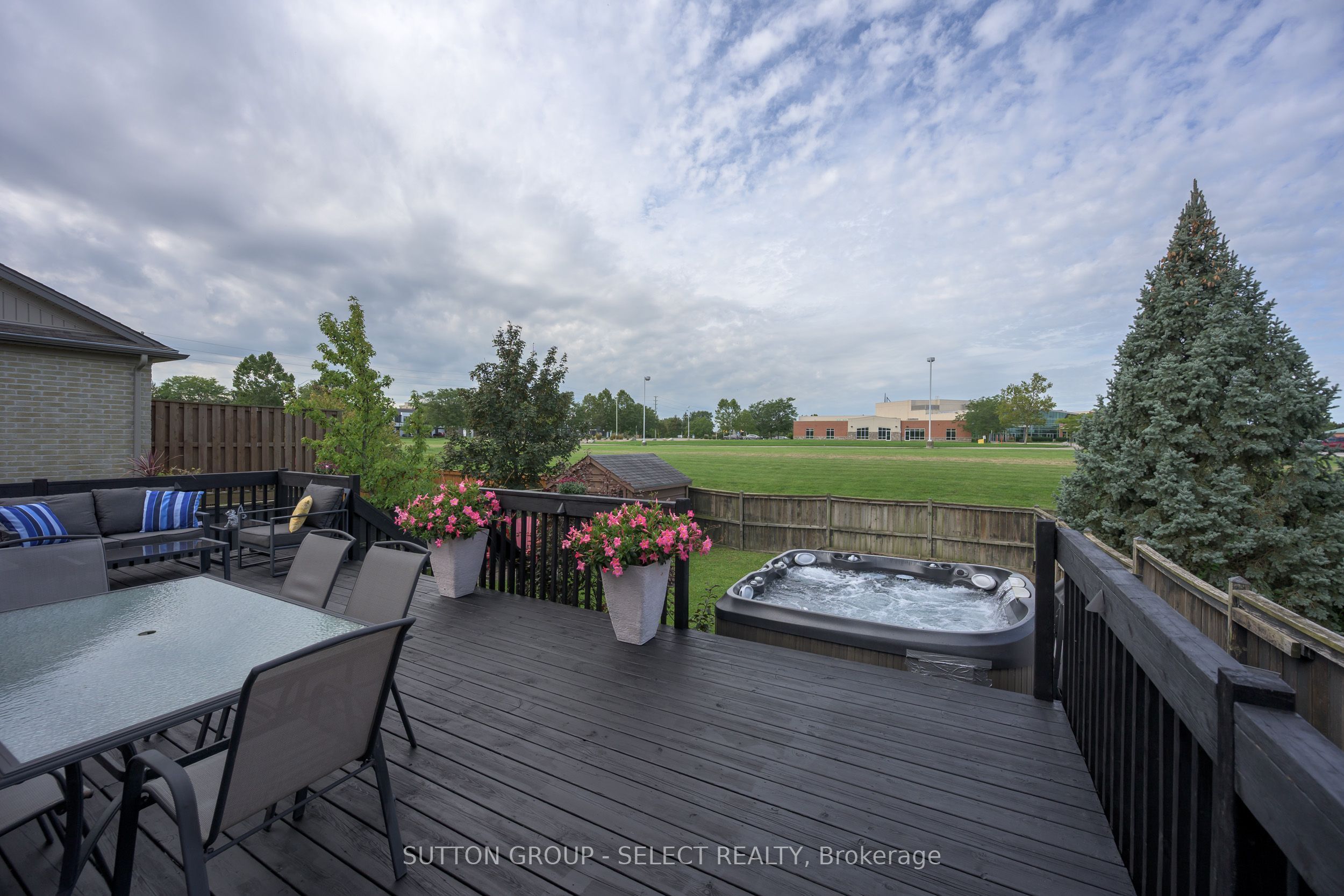 1706 Bayswater Crescent, London North, ON N6G 5M9 photo 2