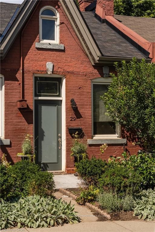 29 Steven Street, Hamilton, ON L8L 5N4 photo 3