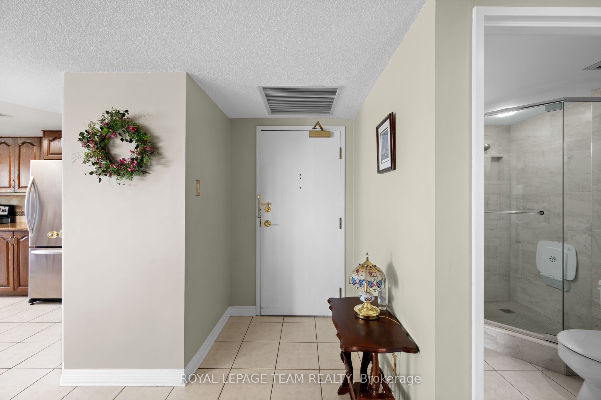100 Grant Carman Drive 406, Cityview - Parkwoods Hills - Rideau Shore, ON K2E 8B8 photo 5