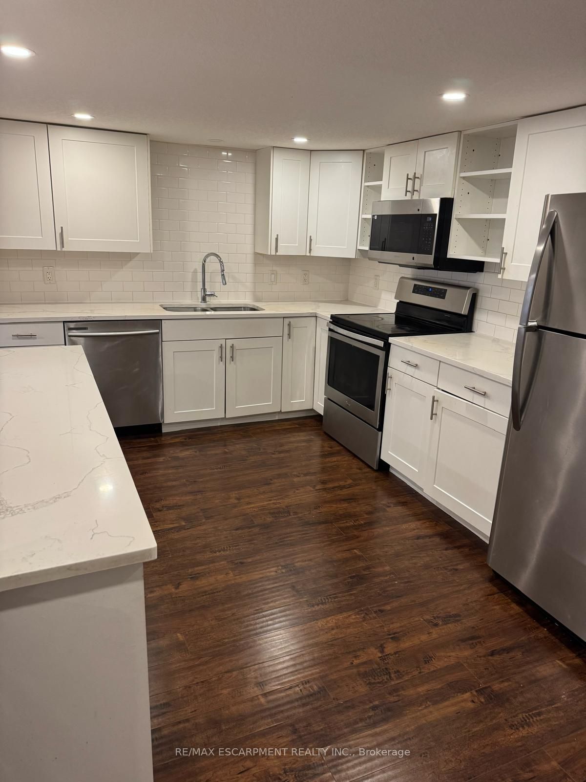 56 Siebert Avenue 2, Kitchener, ON N2C 2A7 photo 3