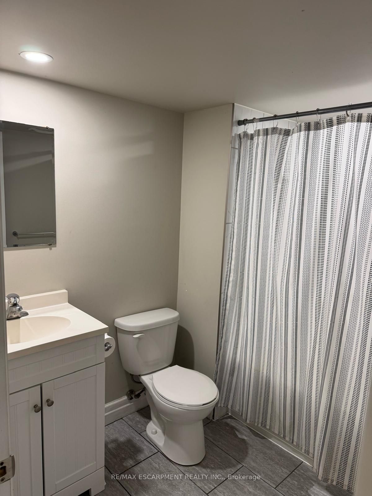 56 Siebert Avenue 2, Kitchener, ON N2C 2A7 photo 4