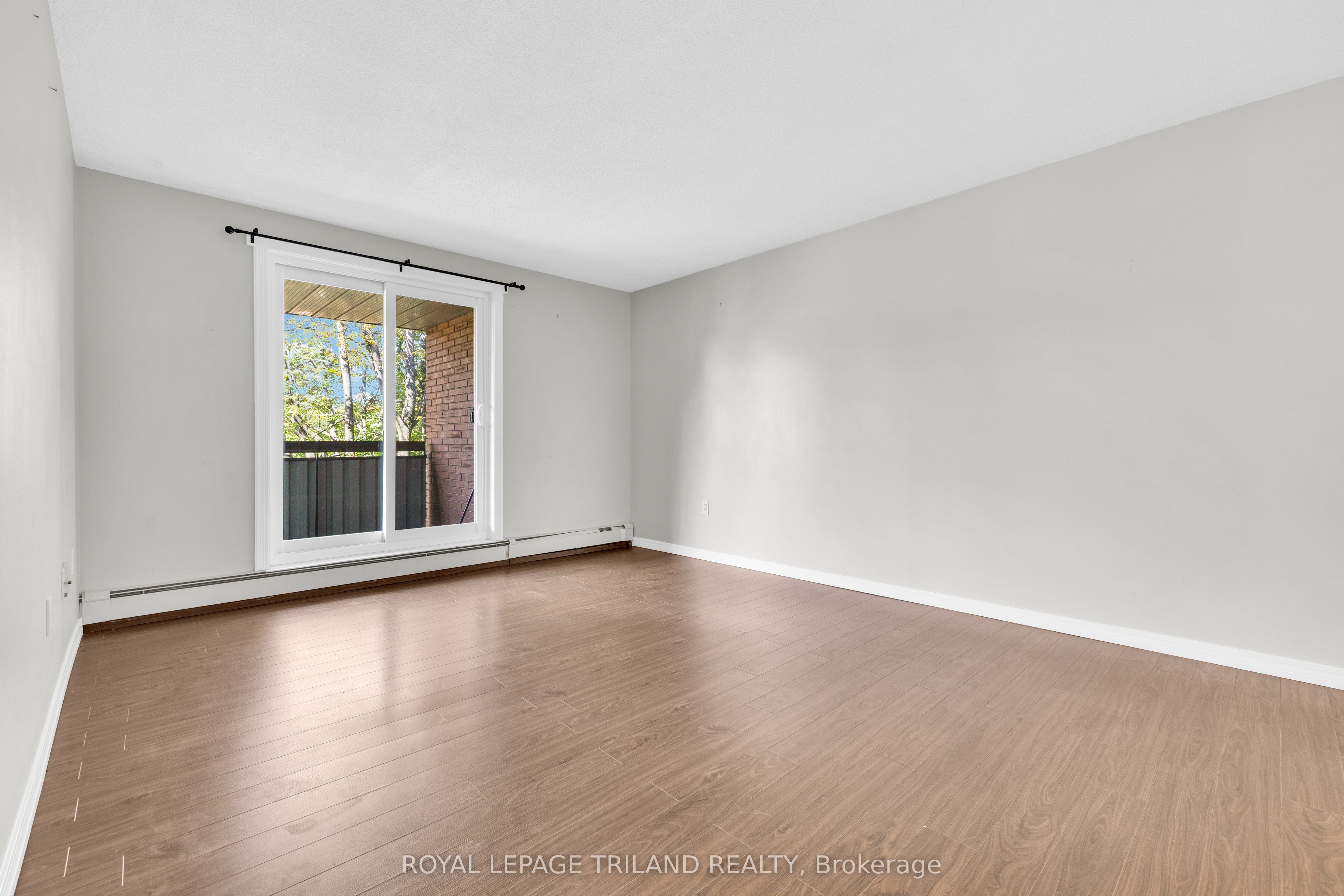 955 Grand Avenue W 306, Chatham-Kent, ON N7L 4Z6 photo 2