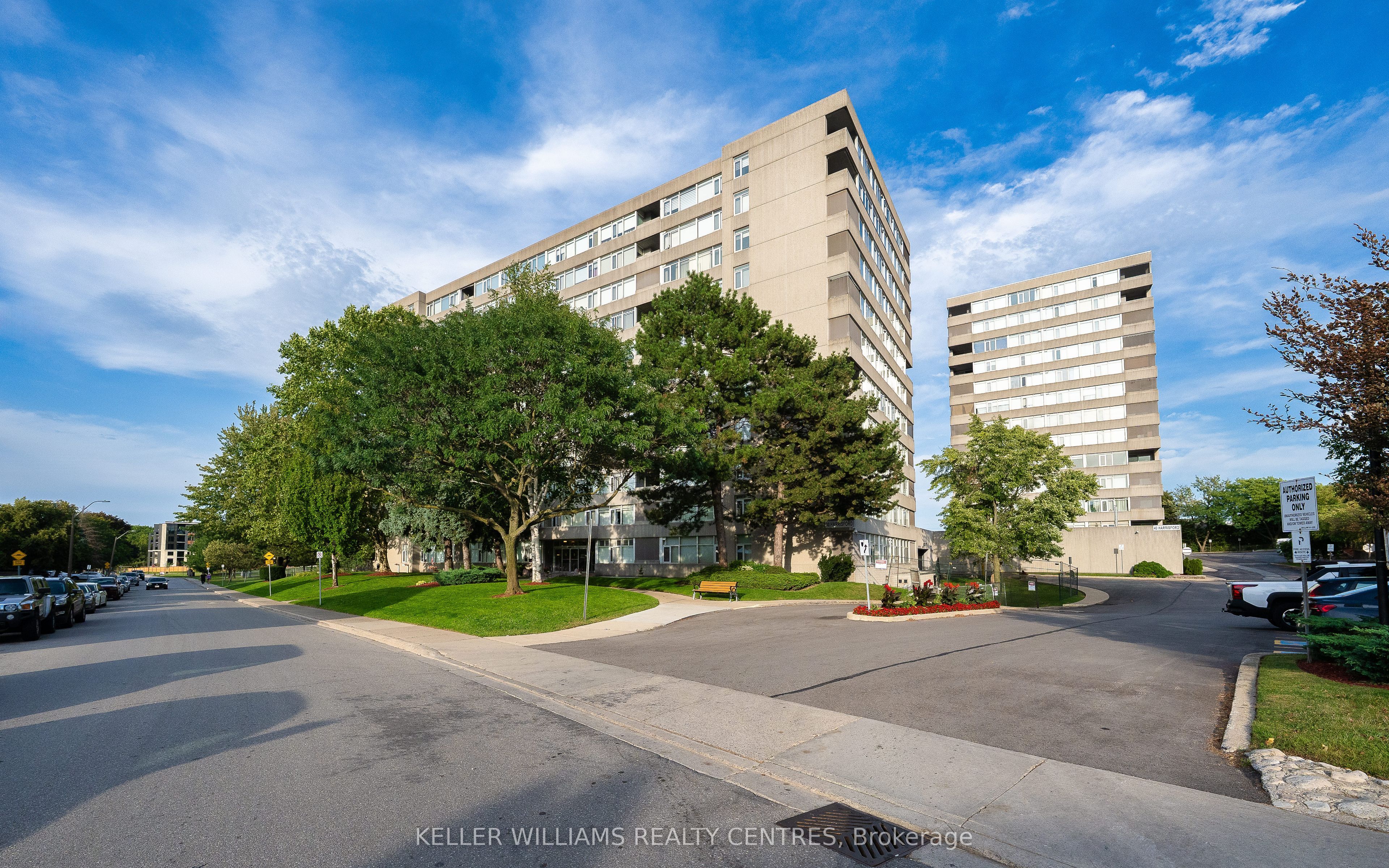 30 Harrisford Street 204, Hamilton, ON L8K 6M9 photo 2