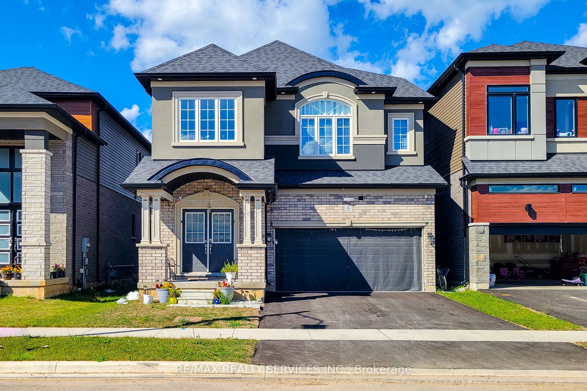 8 Waldron Street, Brantford, ON N3V 0B9