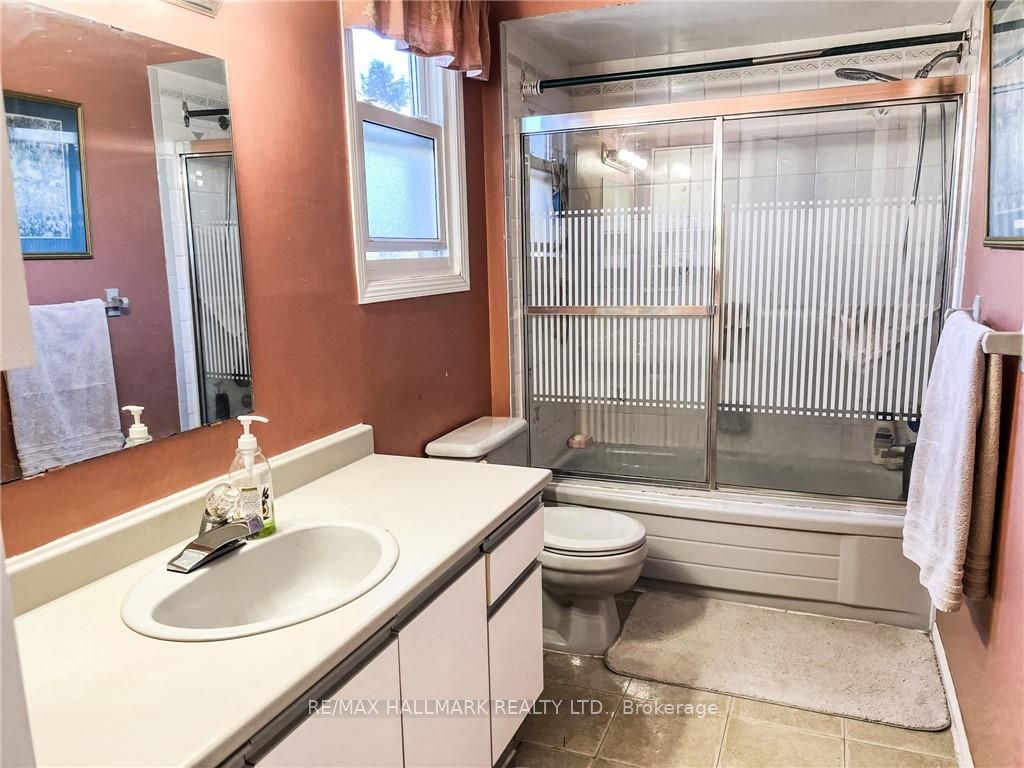 108 Broughton Avenue, Hamilton, ON L8W 3S7 photo 3