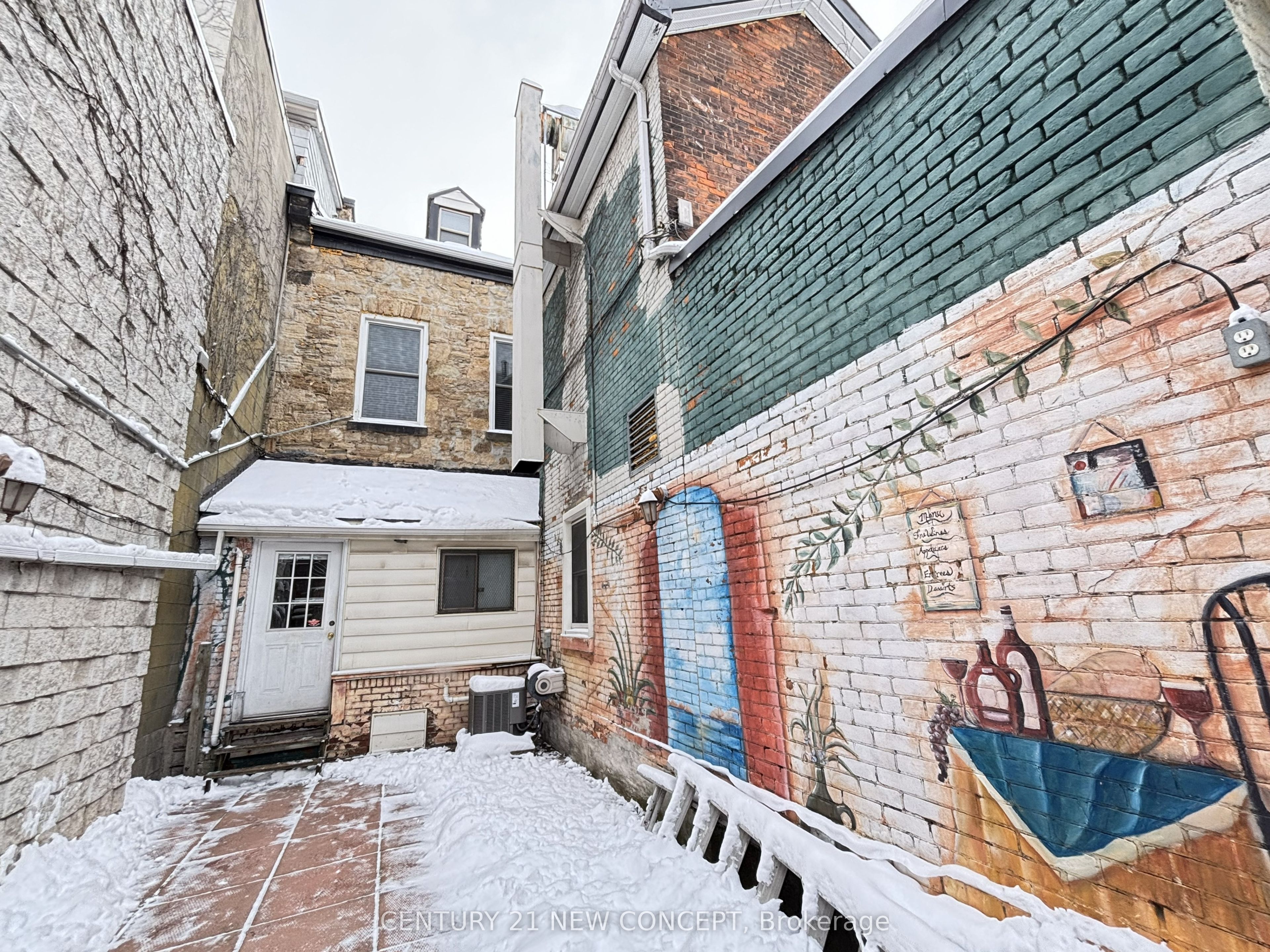 146 James Street S, Hamilton, ON L8P 3A2 photo 3