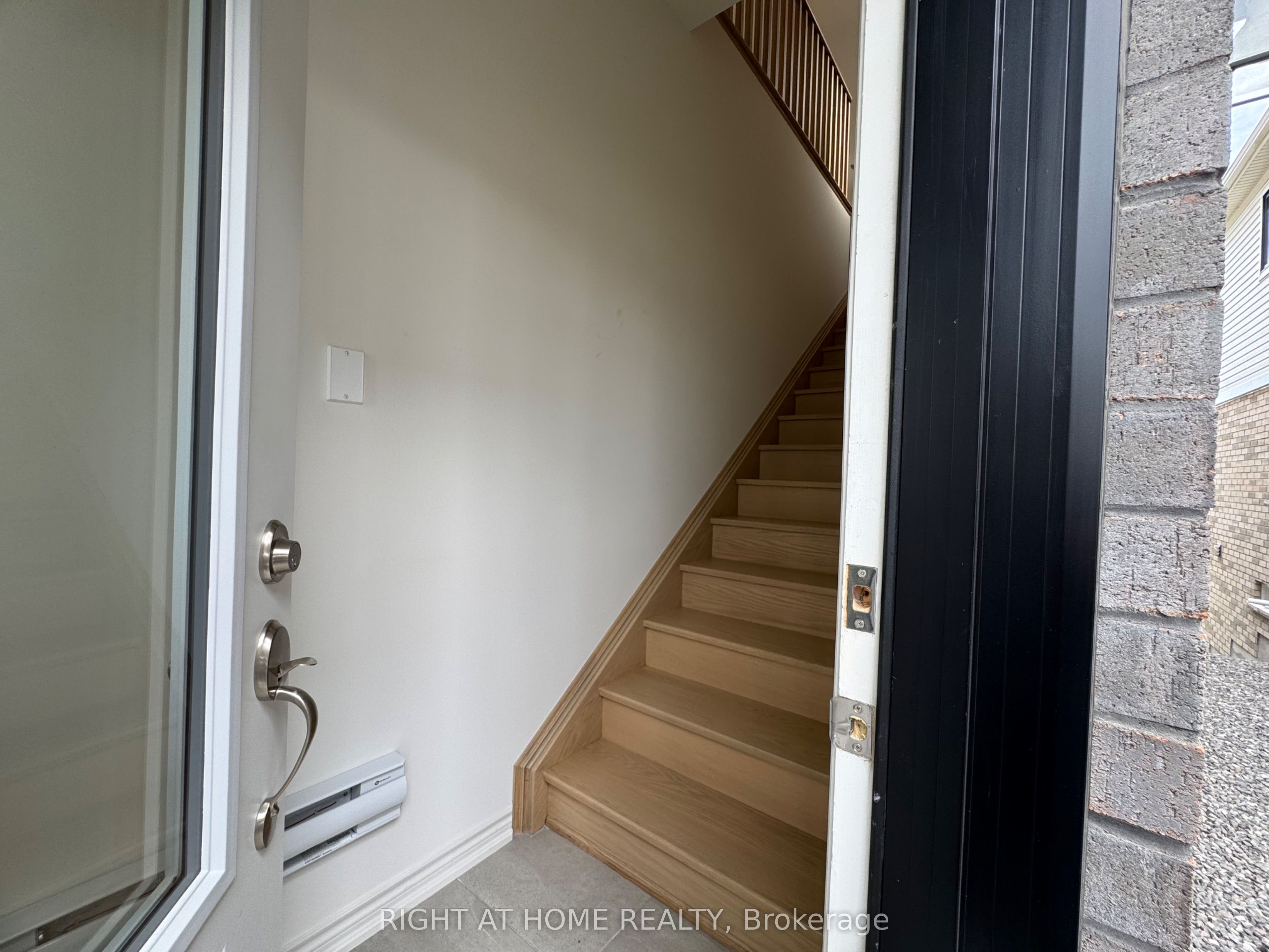 60 Debois Street # B, Kawartha Lakes, ON K9V 6A9 photo 3