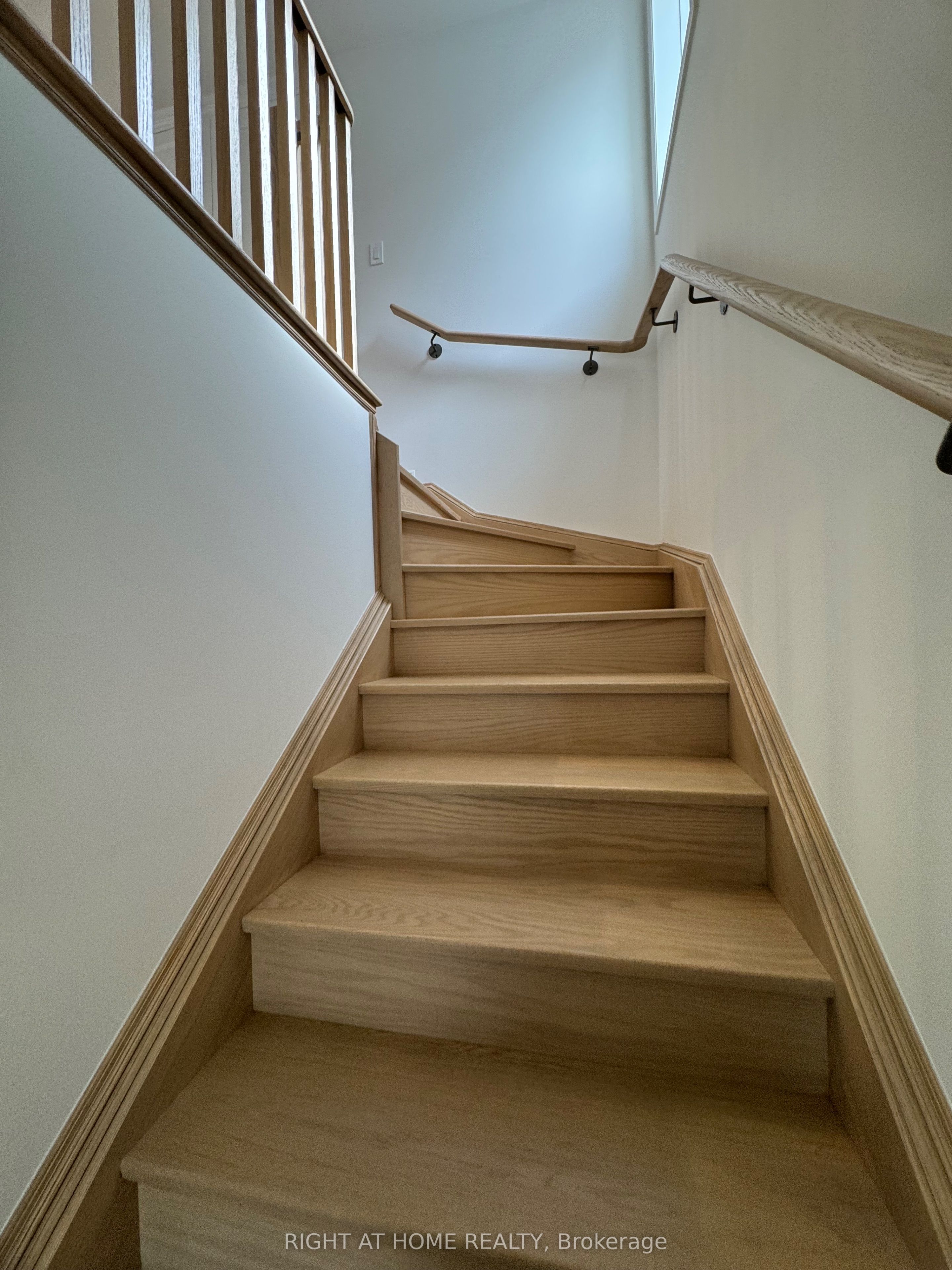 60 Debois Street # B, Kawartha Lakes, ON K9V 6A9 photo 5