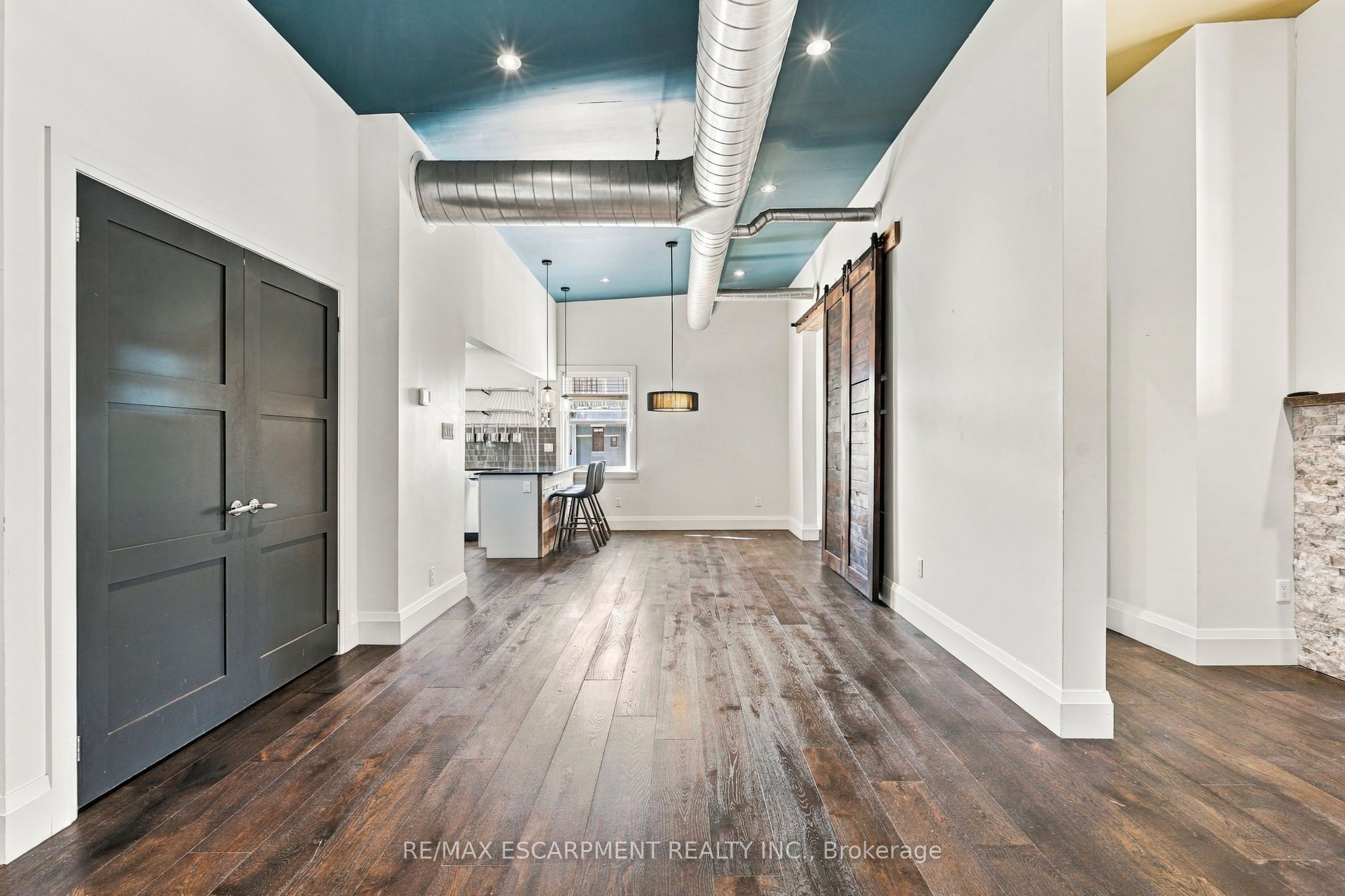 172 1/2 James Street N 4, Hamilton, ON L8R 2L1 photo 4