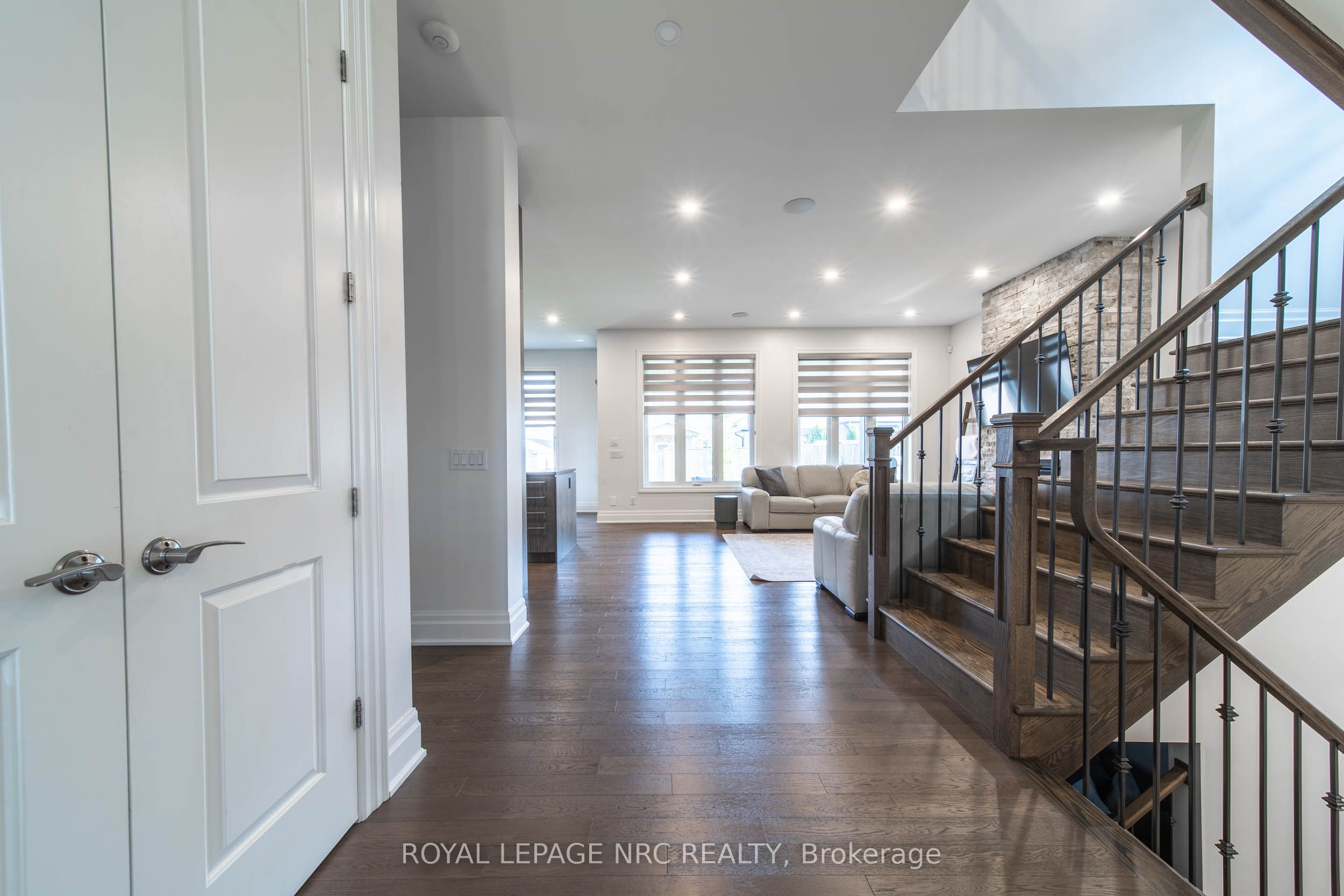 5 Autumn Avenue, Thorold, ON L2V 0B6 photo 3