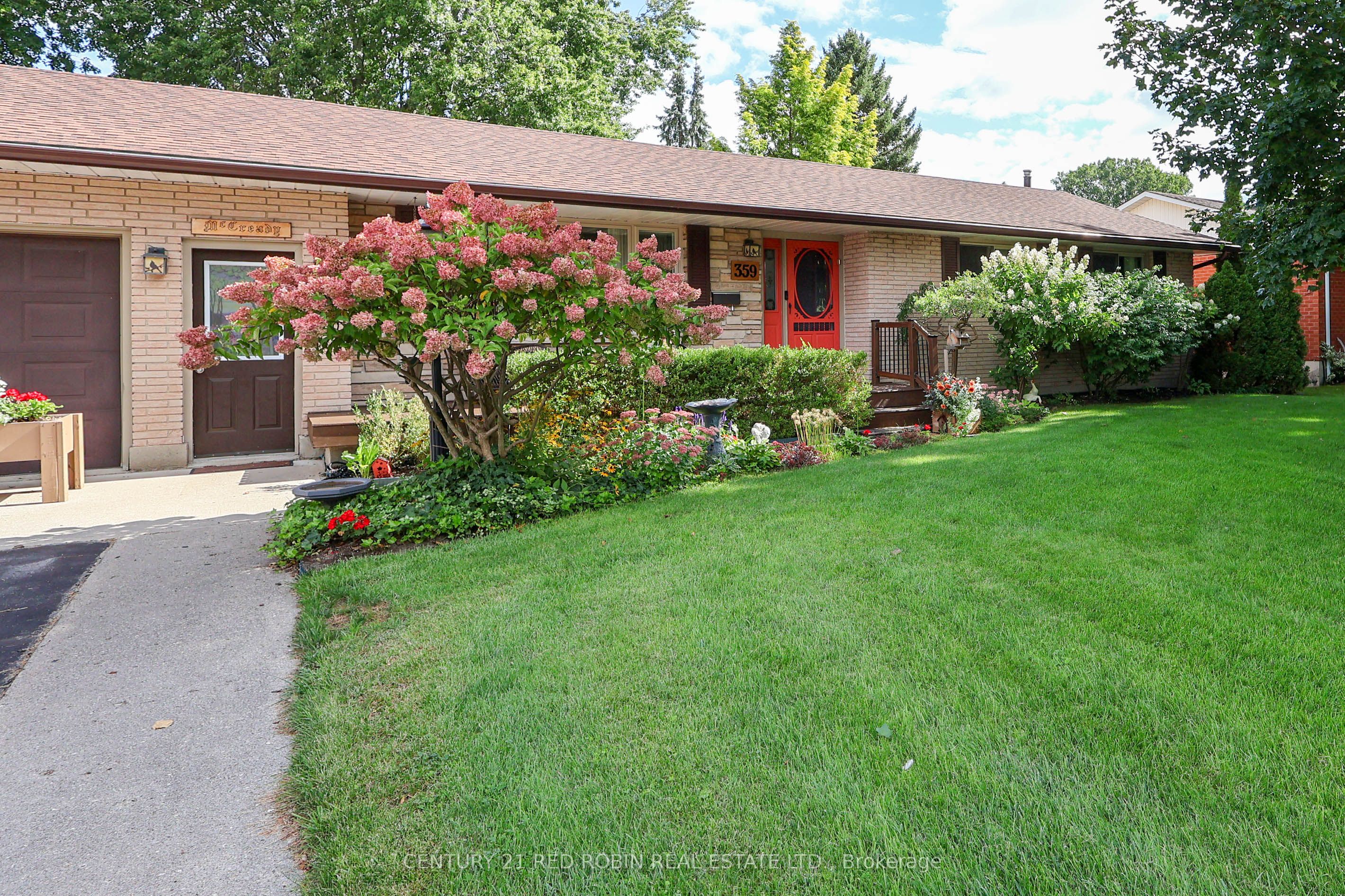 359 Oak Avenue, Strathroy-Caradoc, ON N7G 3A9 photo 3
