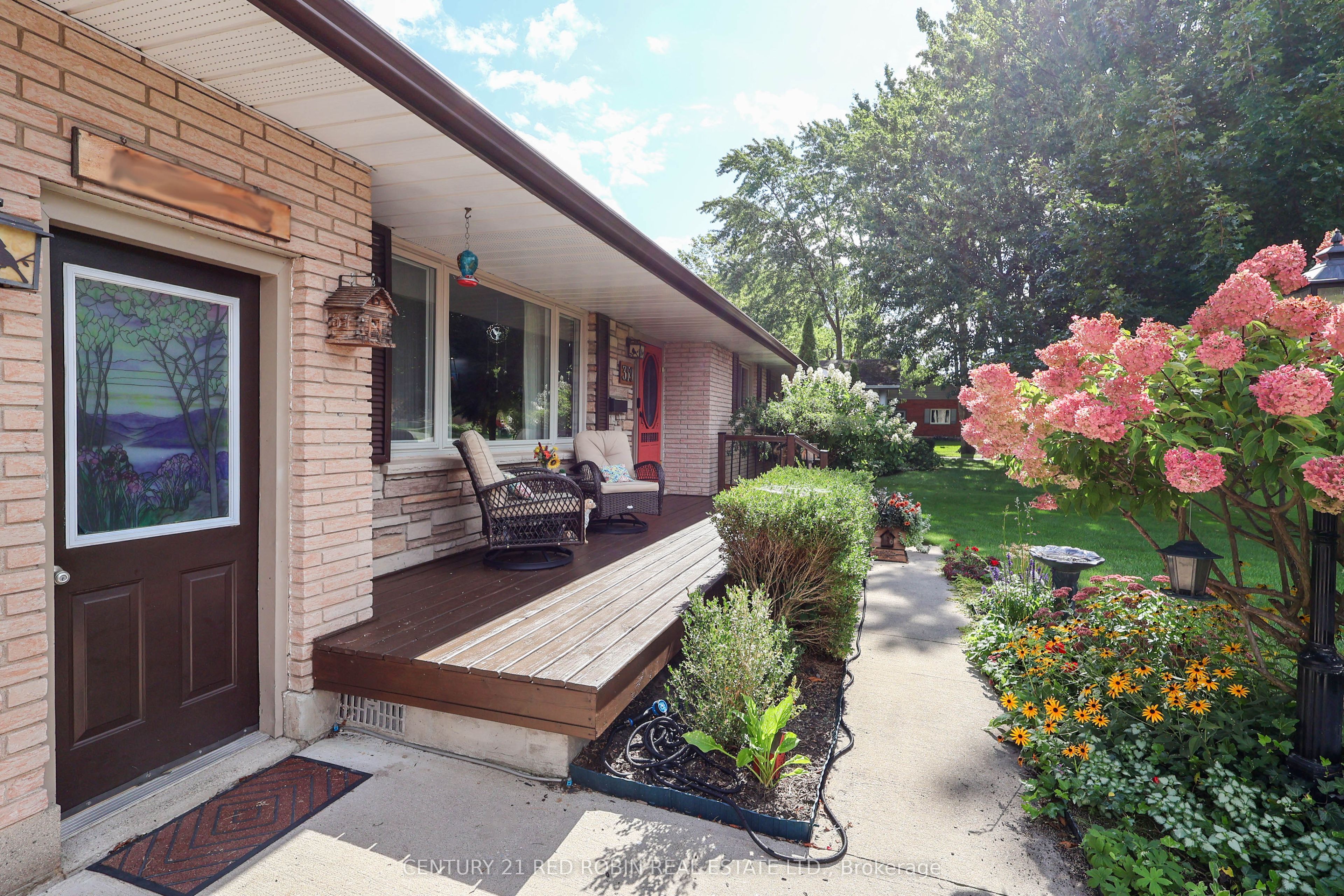 359 Oak Avenue, Strathroy-Caradoc, ON N7G 3A9 photo 5