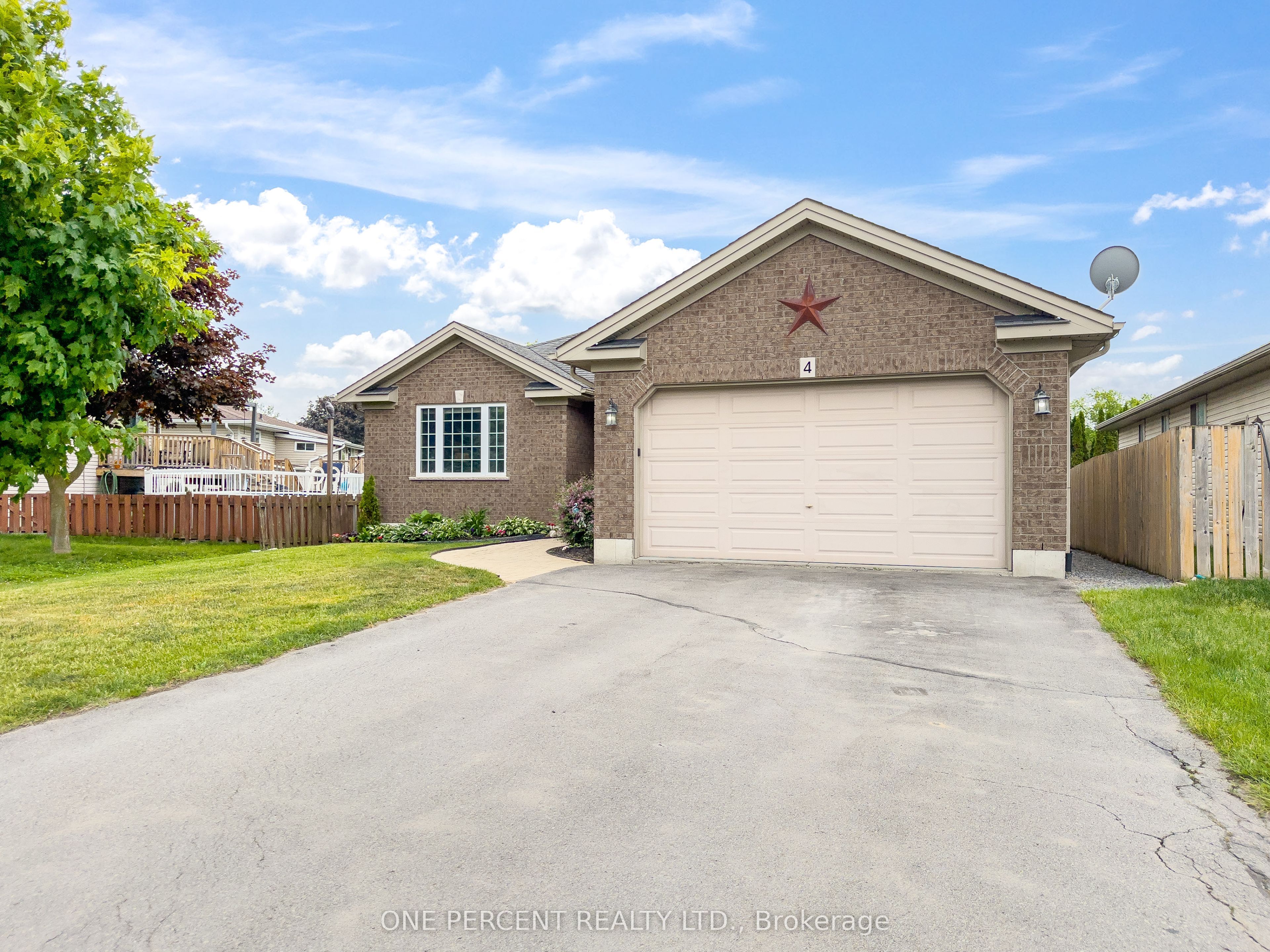 4 Jason Crescent, Quinte West, ON K8V 6P3 photo 2