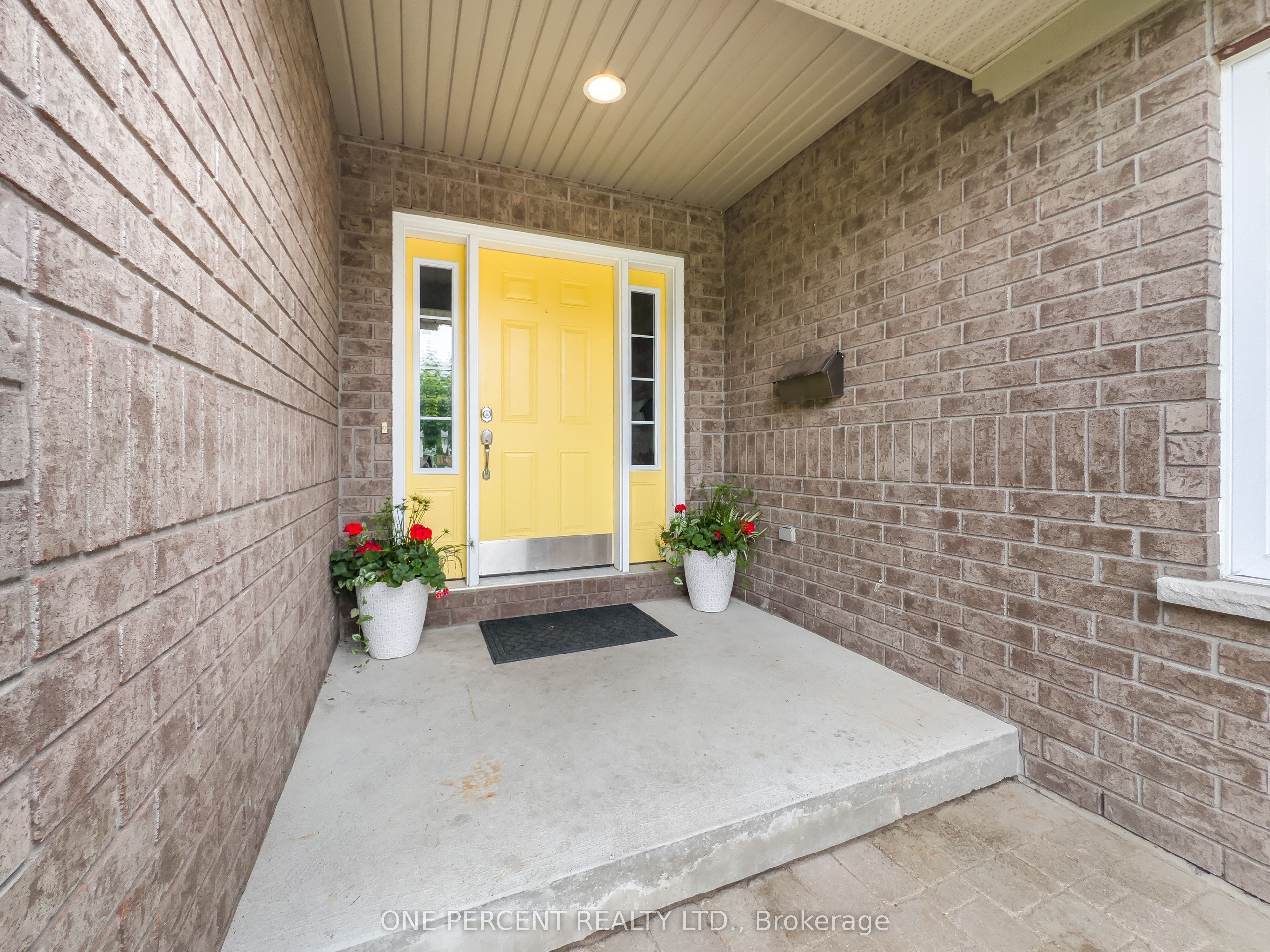 4 Jason Crescent, Quinte West, ON K8V 6P3 photo 4