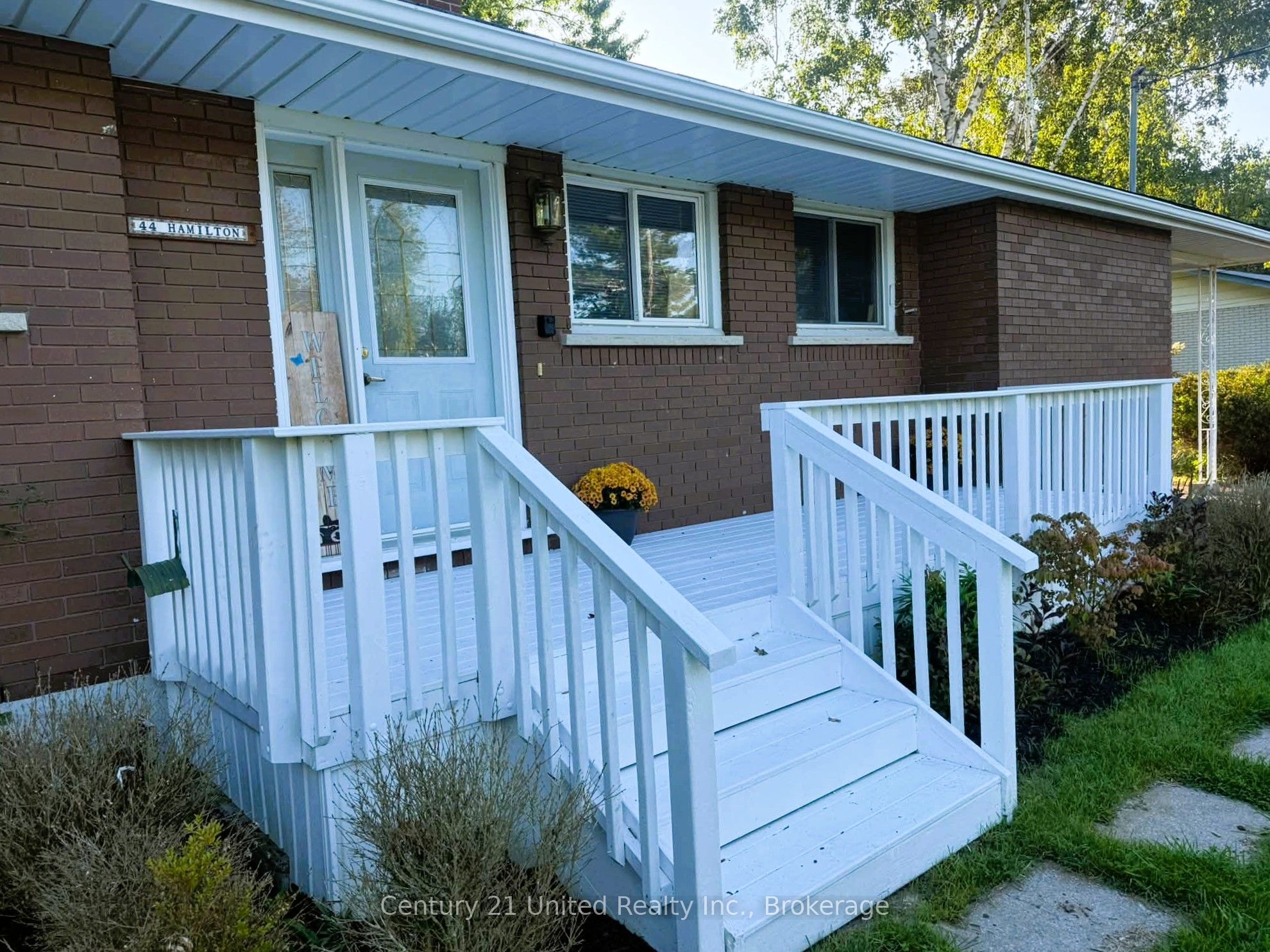 44 Hamilton Avenue, Cobourg, ON K9A 1W1 photo 2