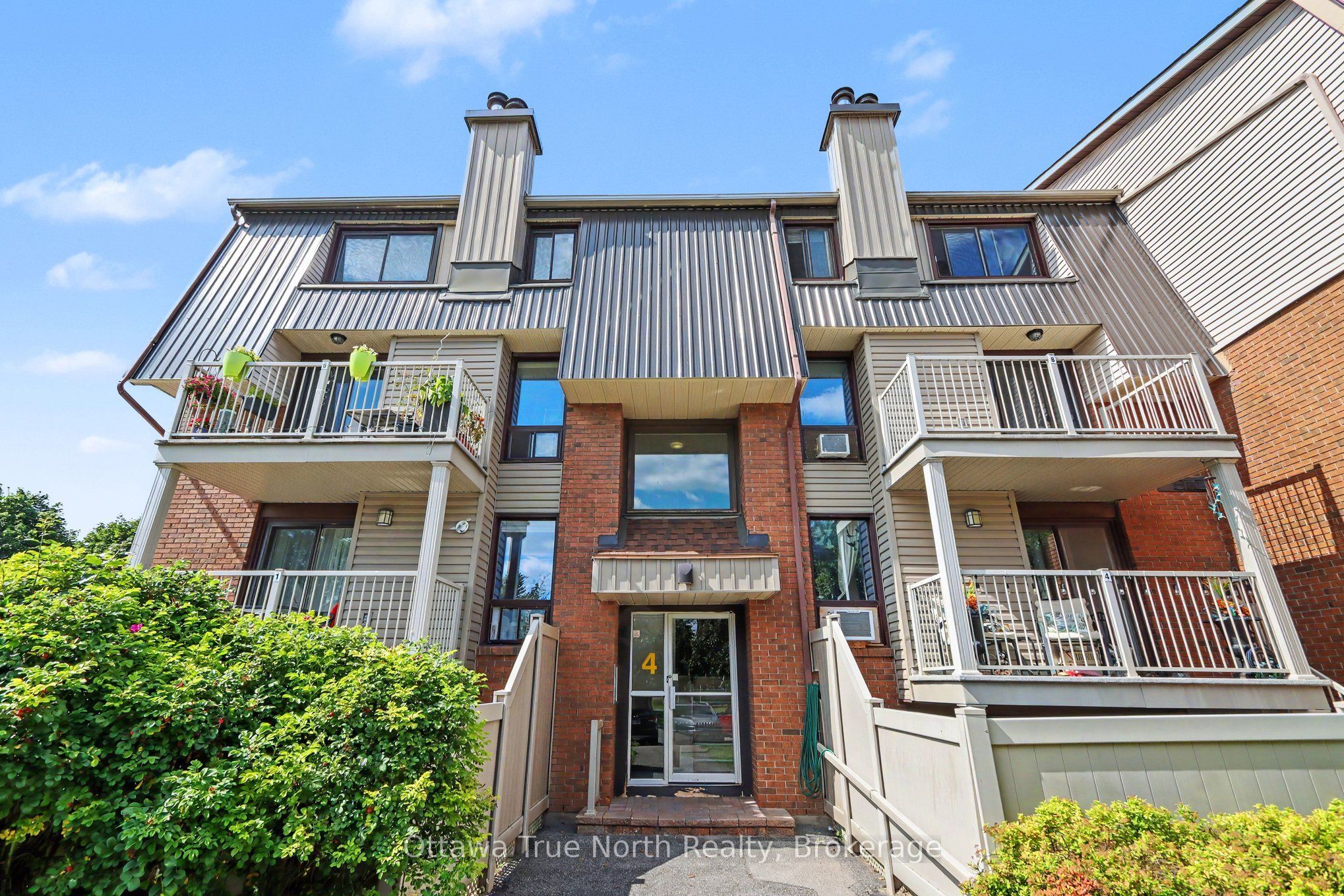 4 Sweetbriar Circle Unit 3, Barrhaven, ON K2J 2K4