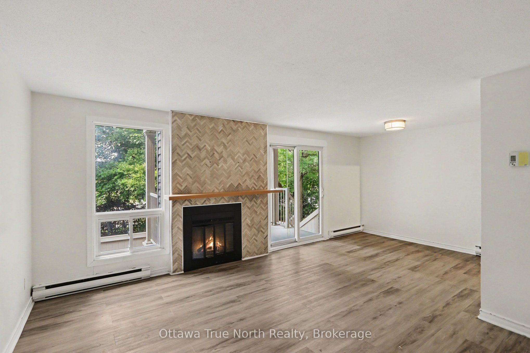 4 Sweetbriar Circle Unit 3, Barrhaven, ON K2J 2K4 photo 2