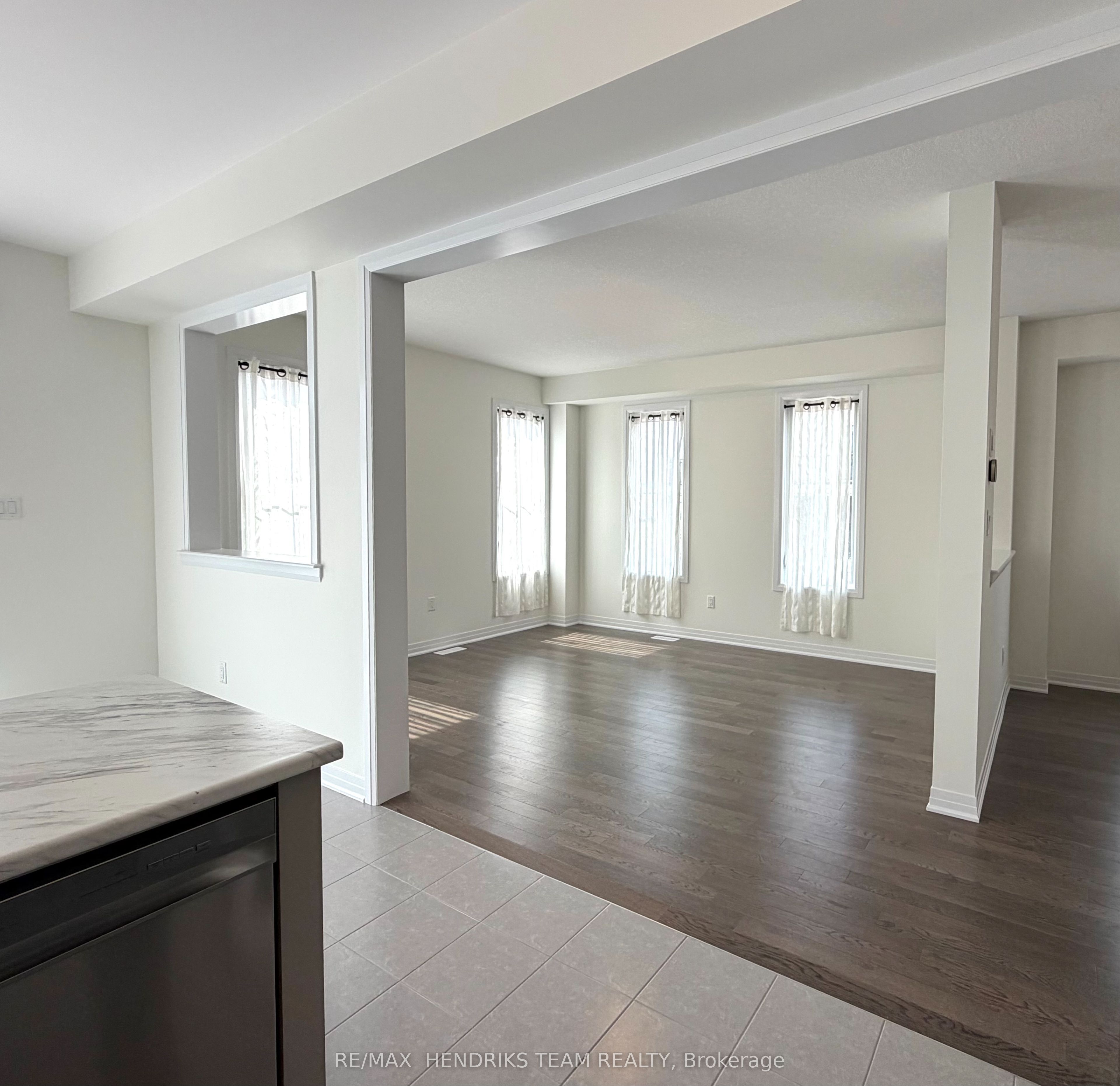 5 W Derose Avenue S, Thorold, ON L3B 5N5 photo 5
