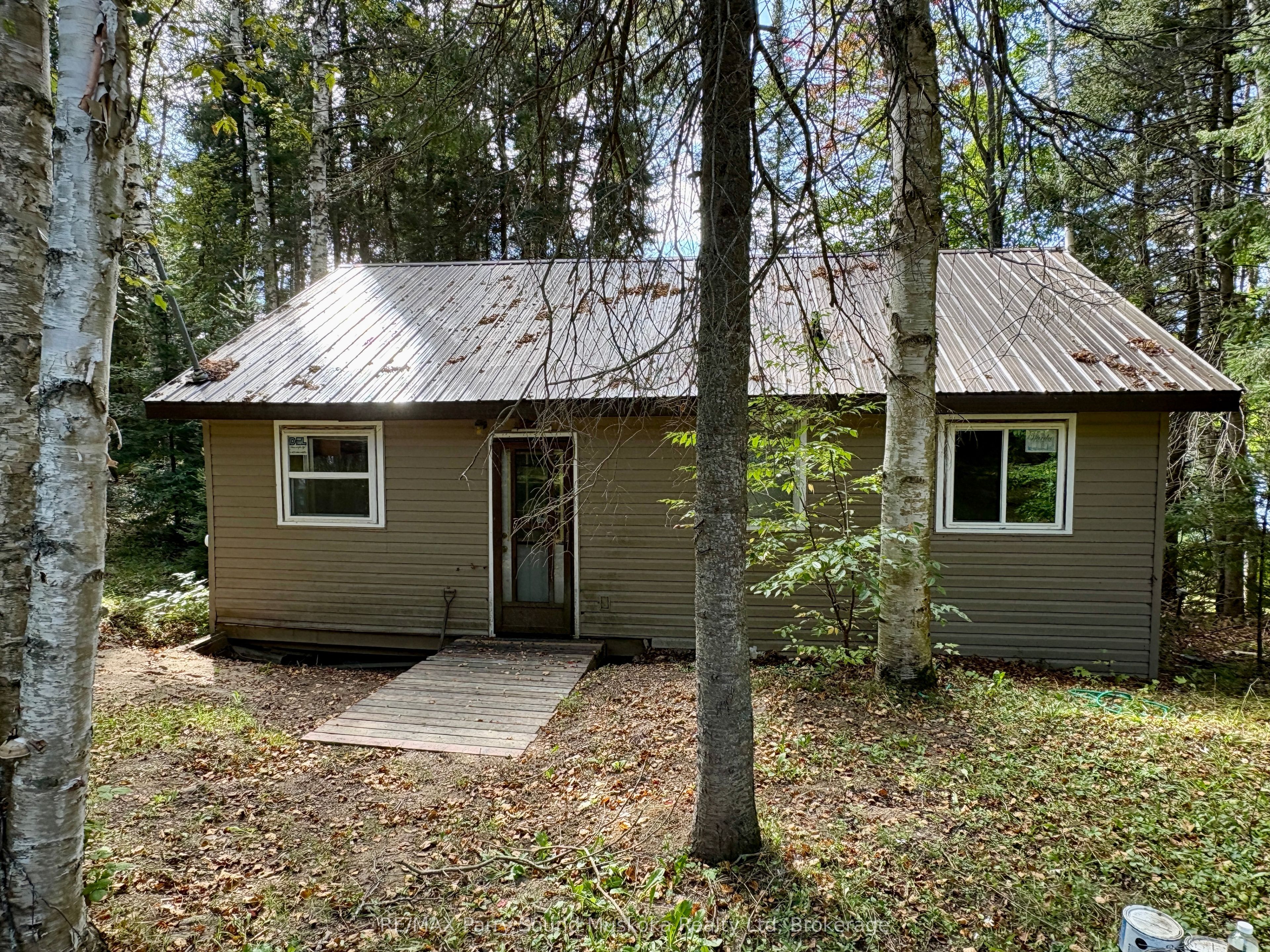 321 Pine Road, Magnetawan, ON P0A 1A0