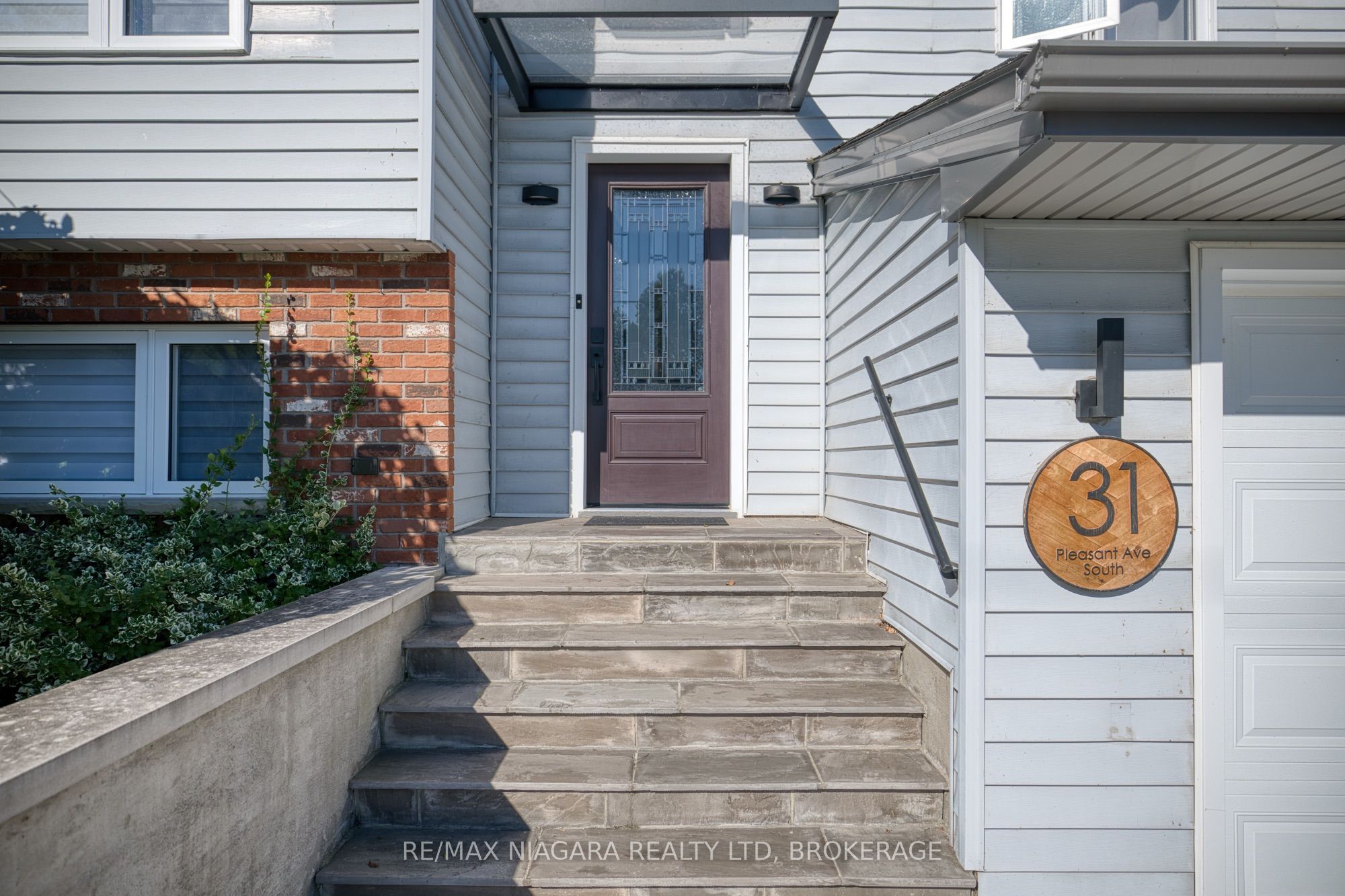 31 Pleasant Avenue S, Fort Erie, ON L0S 1N0 photo 4