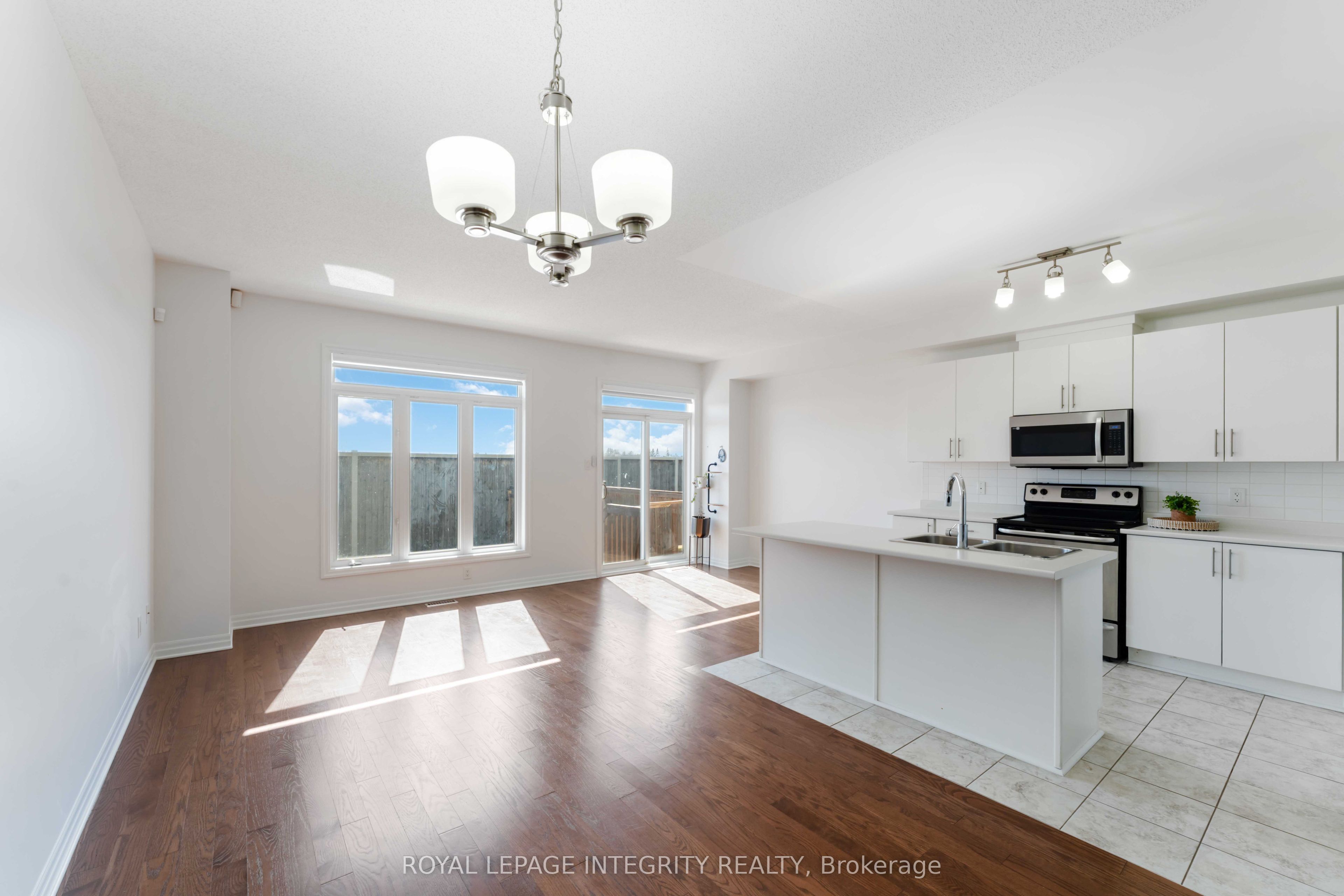 521 Rioja Street, Kanata, ON K2S 0H8 photo 4