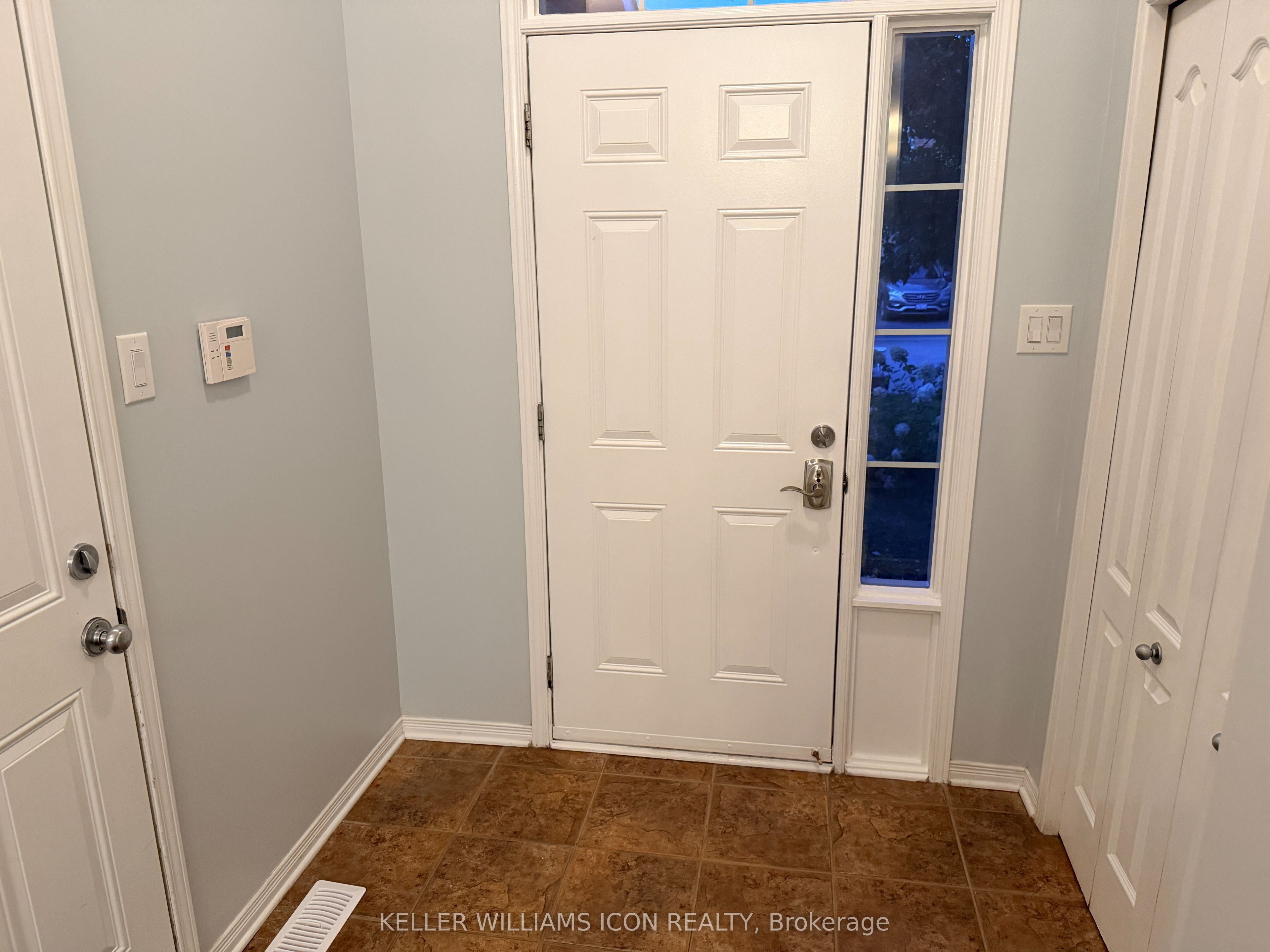 262 BADGELEY Avenue, Kanata, ON K2T 0A7 photo 2