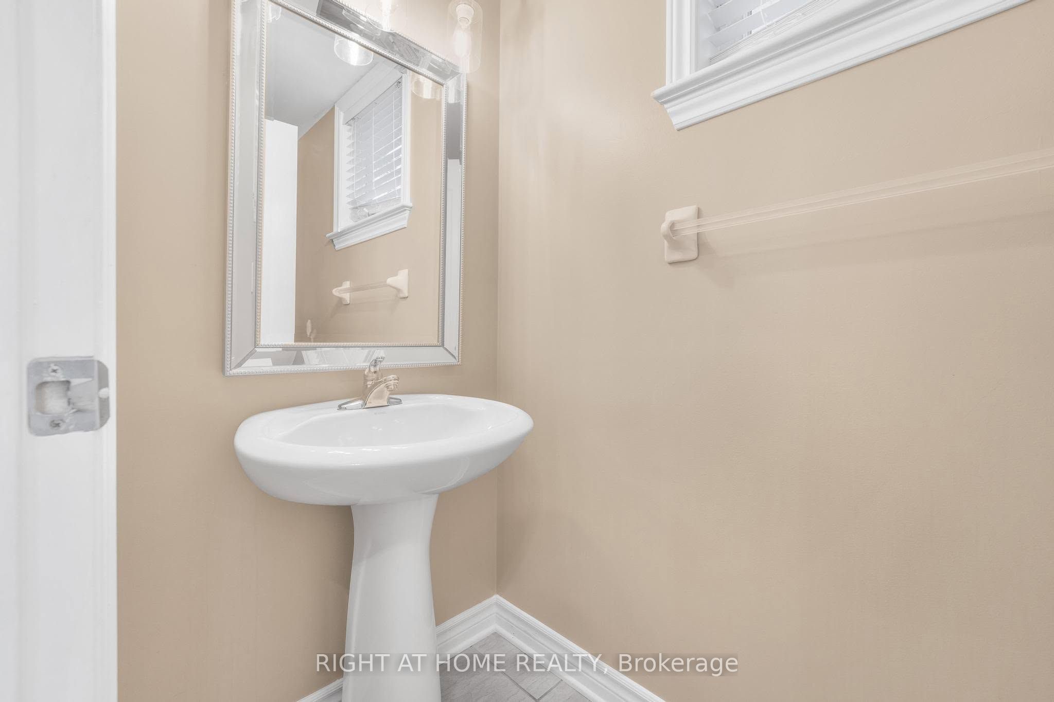 514 Cherokee Way, Stittsville - Munster - Richmond, ON K2S 0H5 photo 5